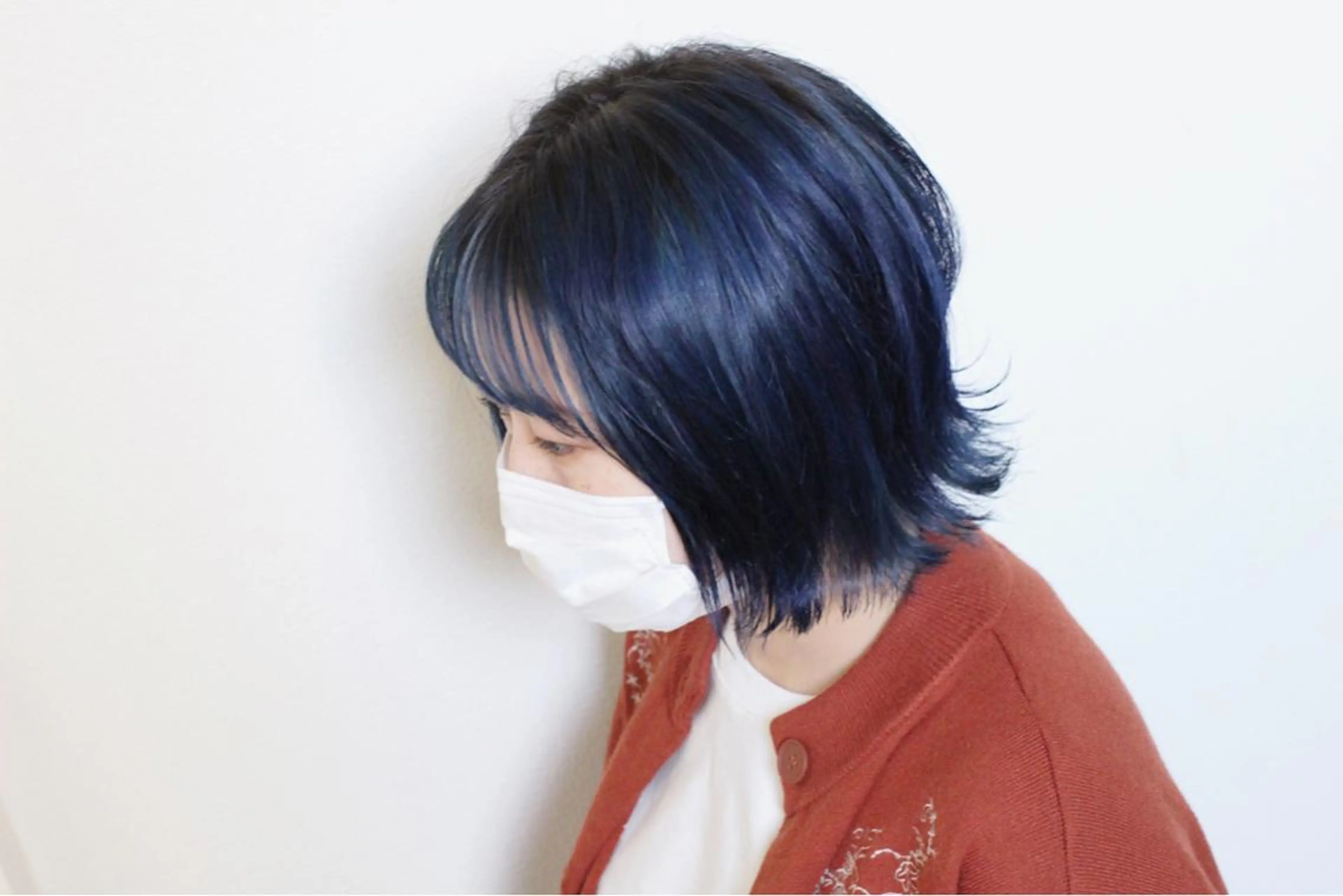 ショート カラー ブルーカラー ショートヘア 外ハネヘア ヘアカラー 土居 正季のヘアスタイル