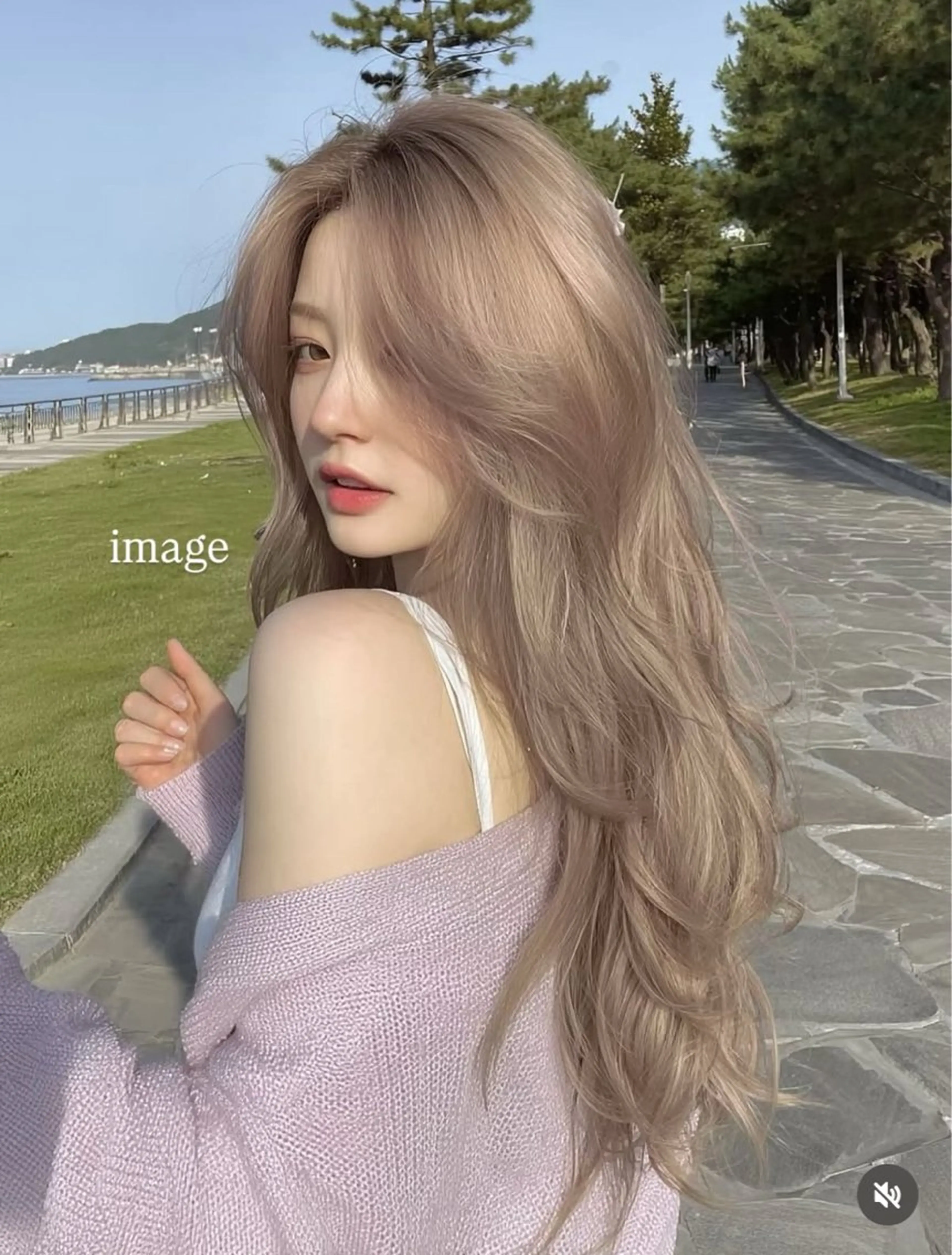 セミロング ヘアカラー トリートメント Nanami / ベージュ/グレージュのヘアスタイル