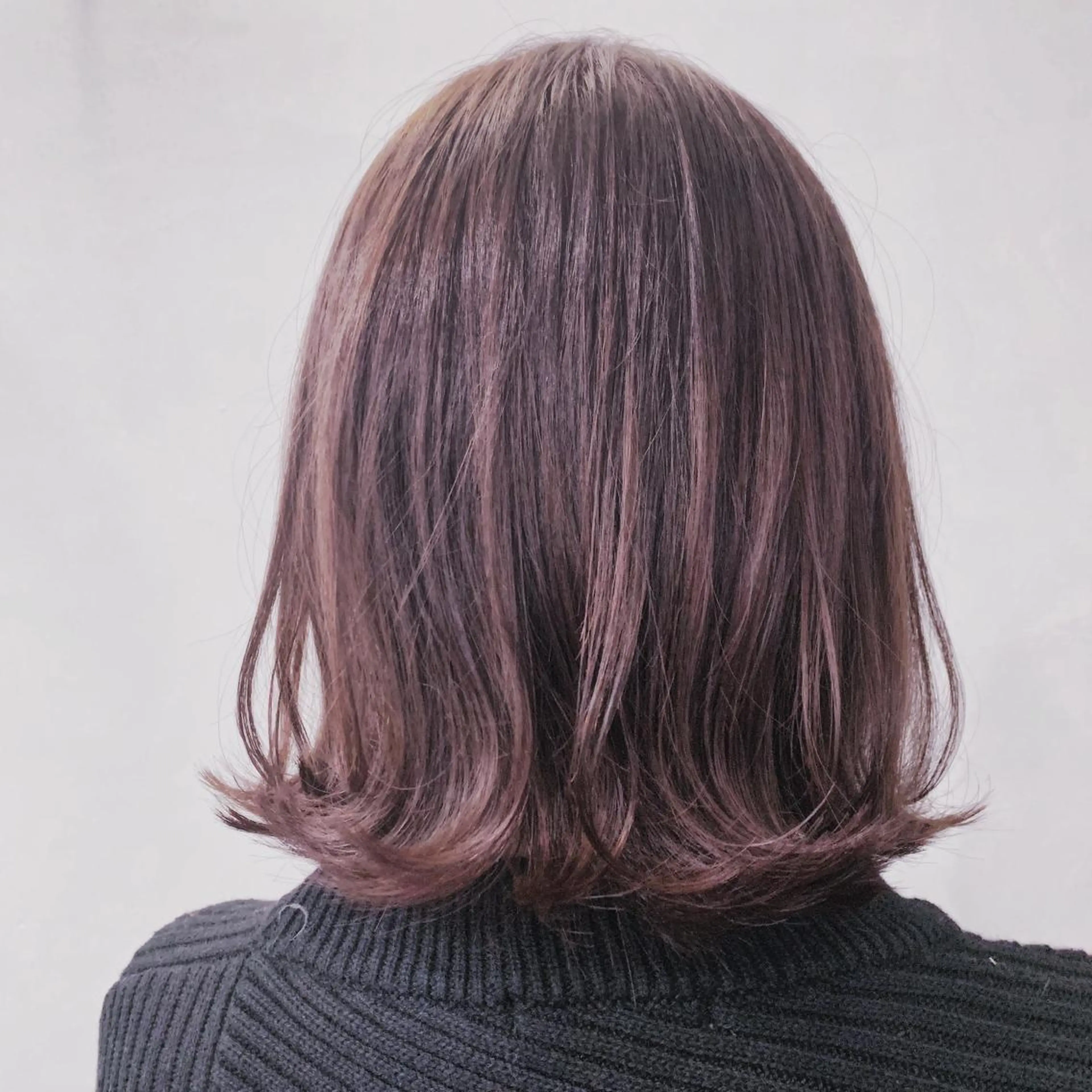 ミディアム 舘谷 愛莉のヘアスタイル