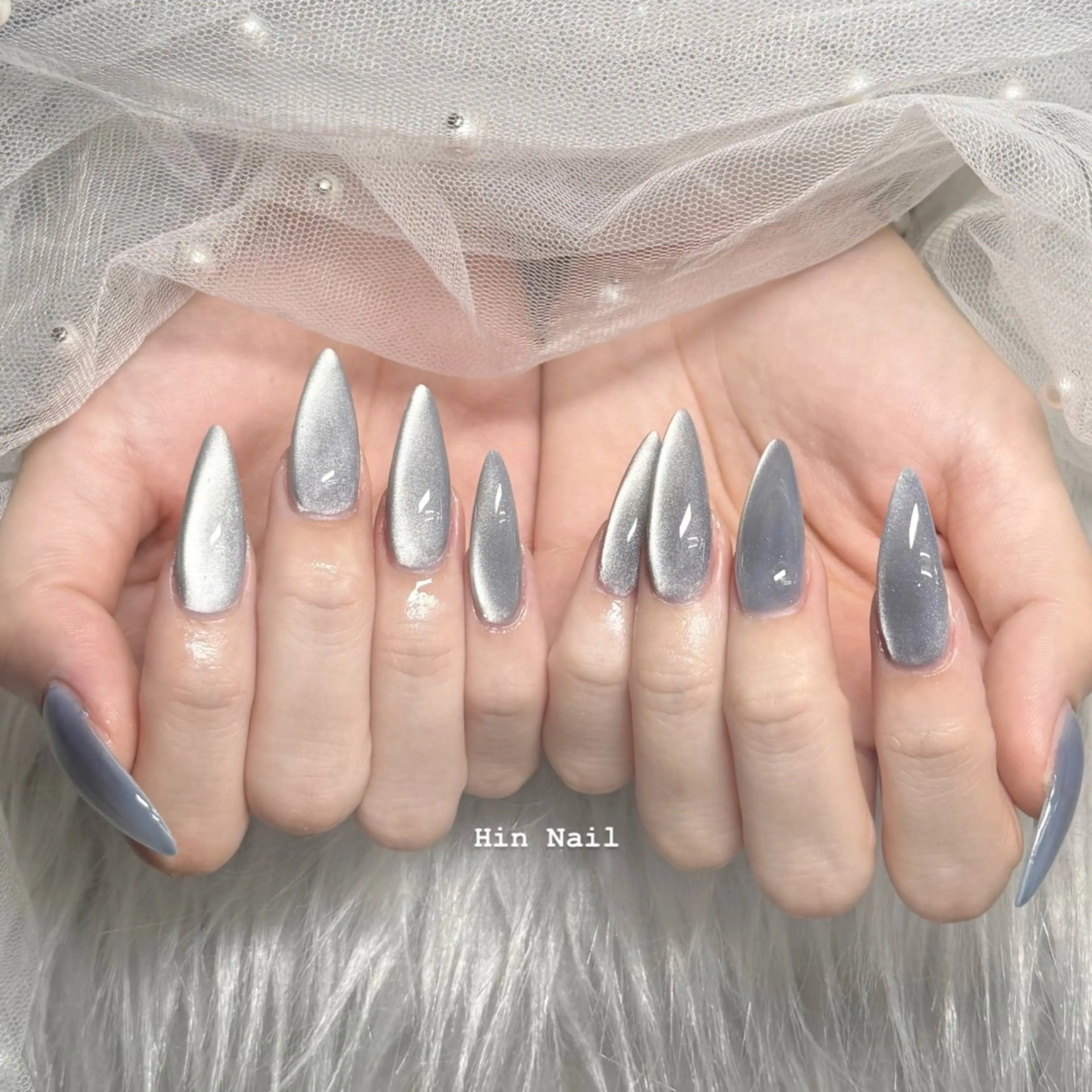 ネイル ボルドー チークネイル フレンチネイル グラデーション キラキラネイル ハンドネイル HIN NAILのネイルデザイン