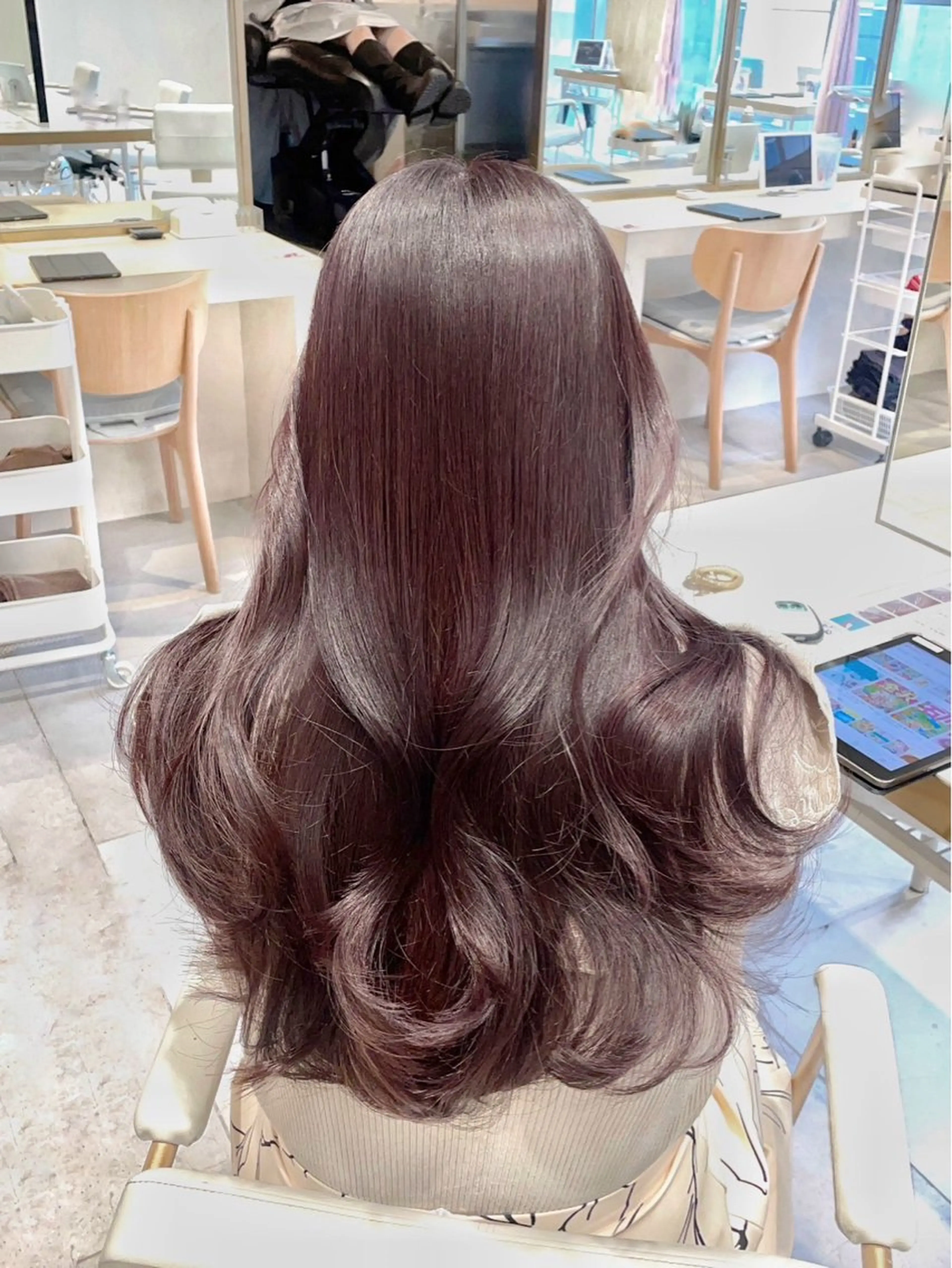 ロング カラー ブラウンカラー ピンクカラー ピンクブラウン 韓国風ヘア ヘアカラー トリートメント MAEUL所属・🍑韓国風レイヤー 🍑莉子のヘアスタイル