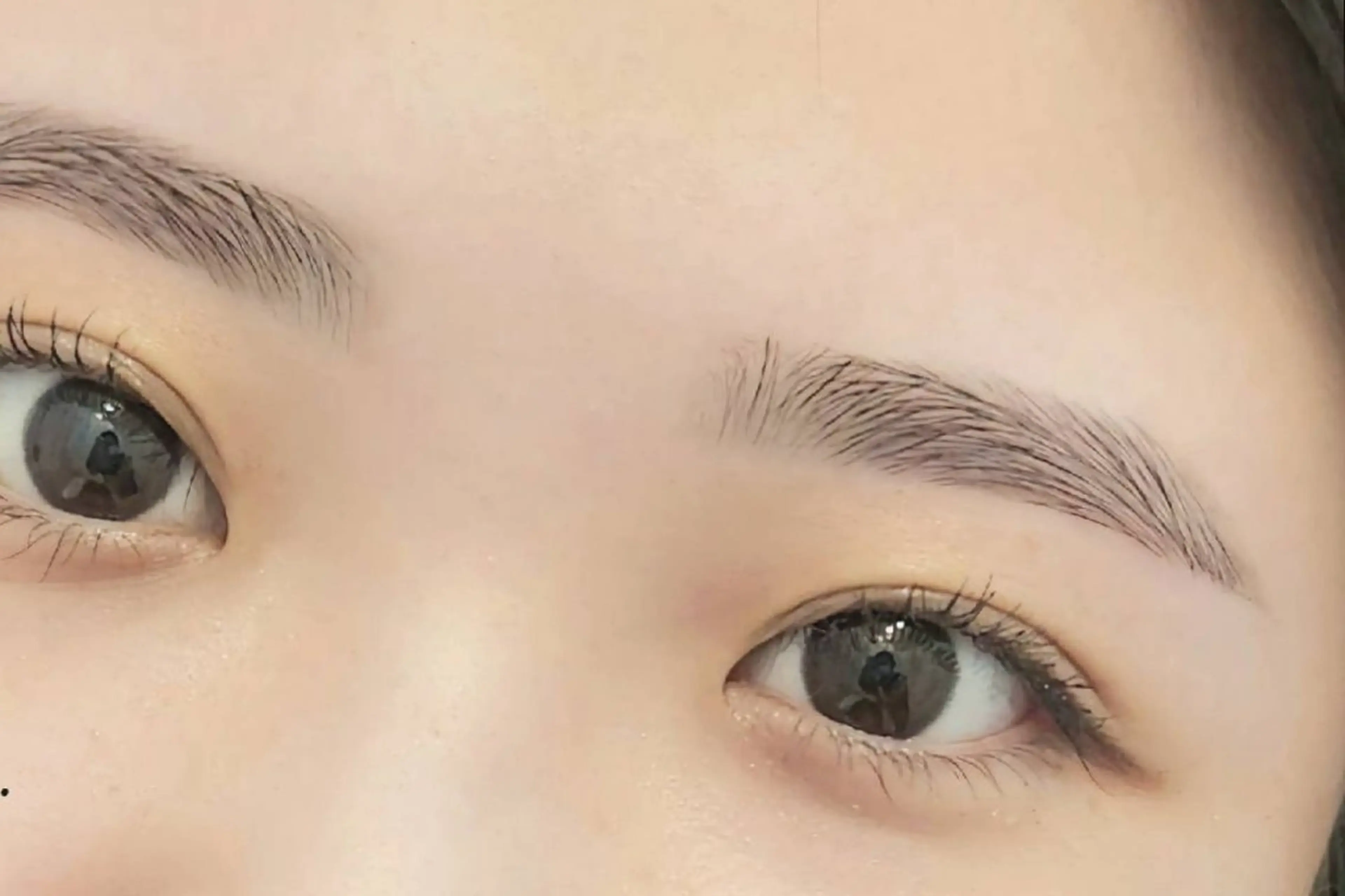 アイブロウ yeonヨン｜大人 女性が選ぶハイサロンのマツエク・マツパデザイン