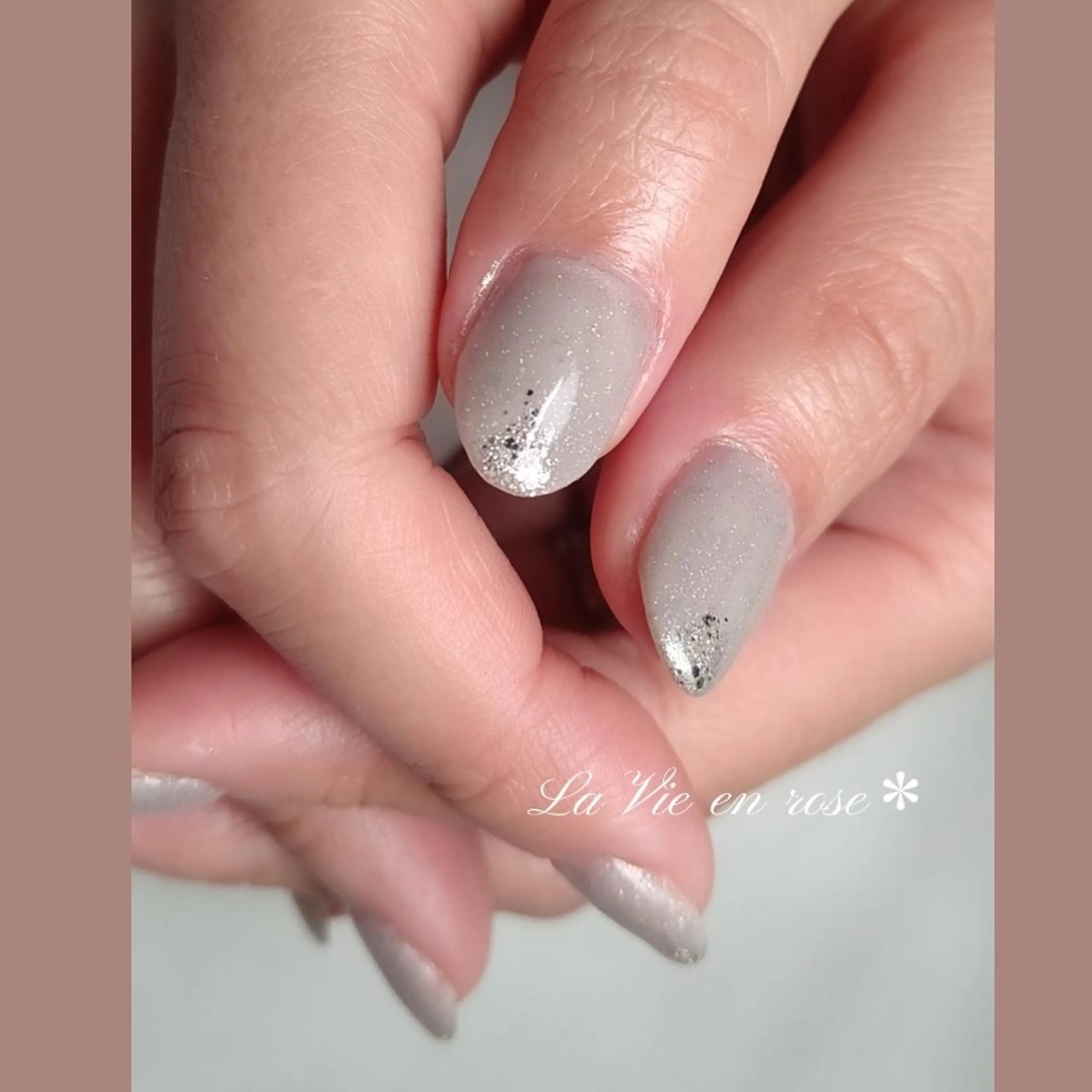 ネイル ラヴィアン ローズのネイルデザイン