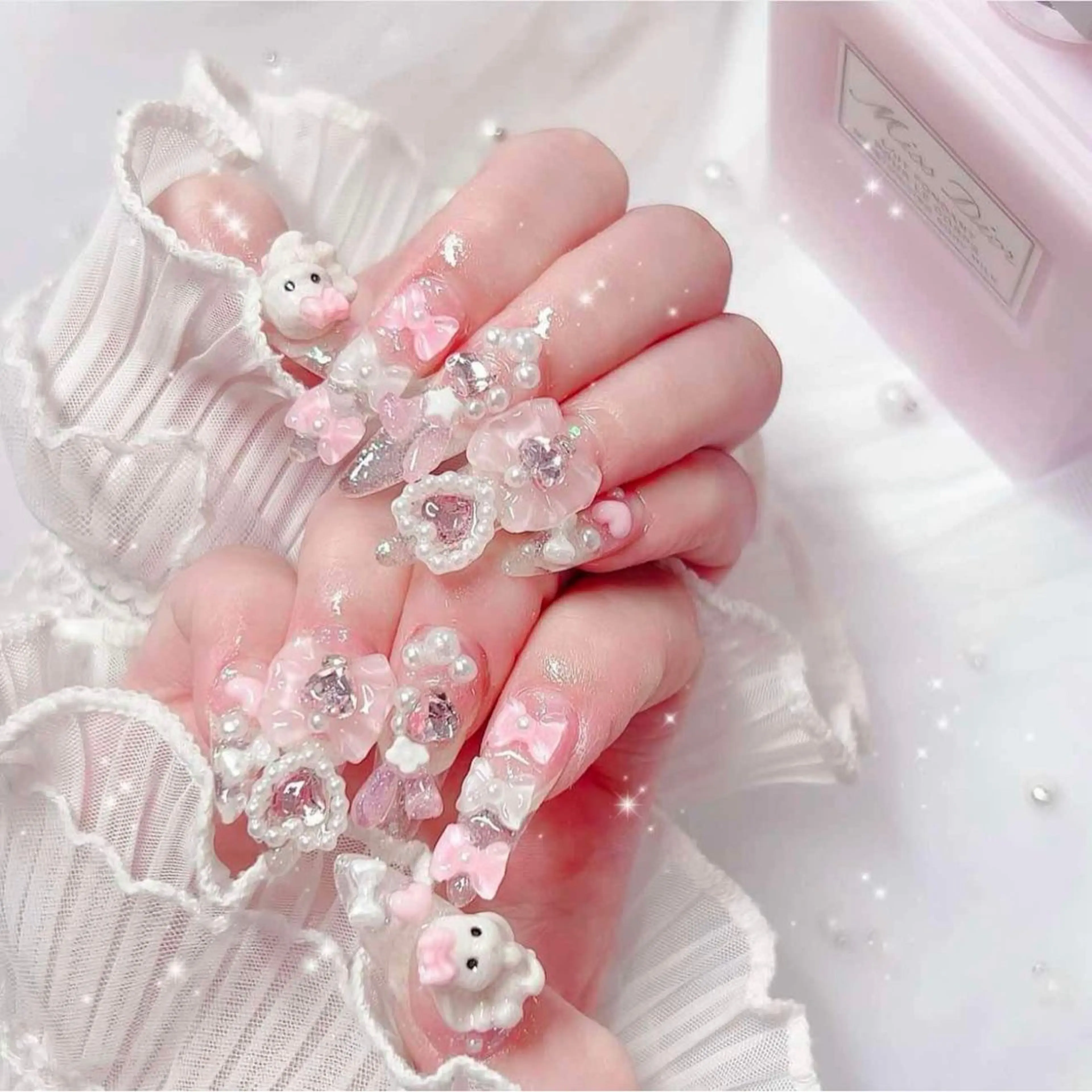 ネイル オーロラネイル クリアネイル フラッシュネイル ジェルネイル グラデーション ハンドネイル Amee Nailsalon所属・Amee Nailsalonのネイルデザイン