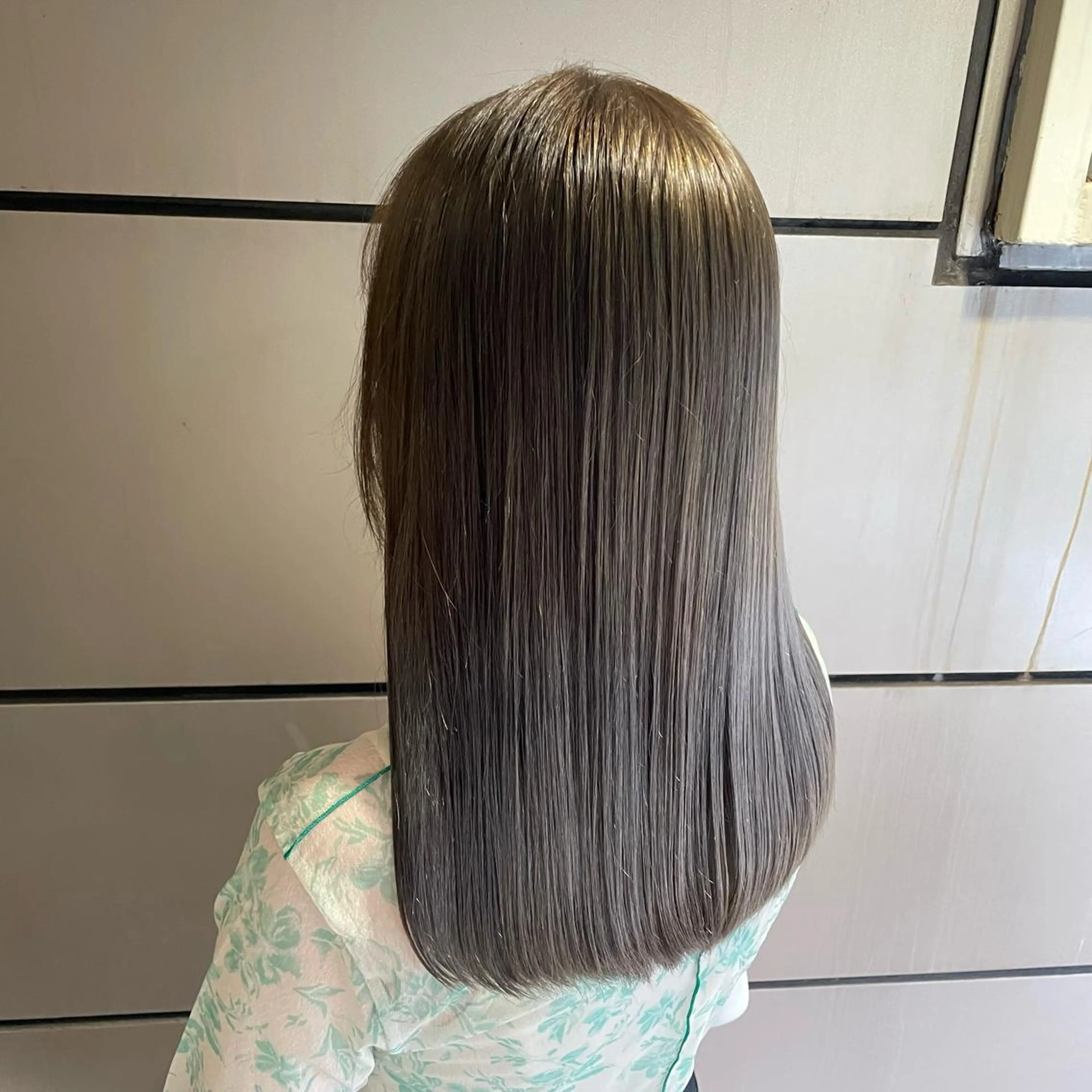 セミロング 顔まわりレイヤー 韓国風ヘア レイヤーカット ローレイヤー 縮毛矯正 カット ヘアカラー トリートメント Masena所属・【必ず似合わせます】 川口航平のヘアスタイル