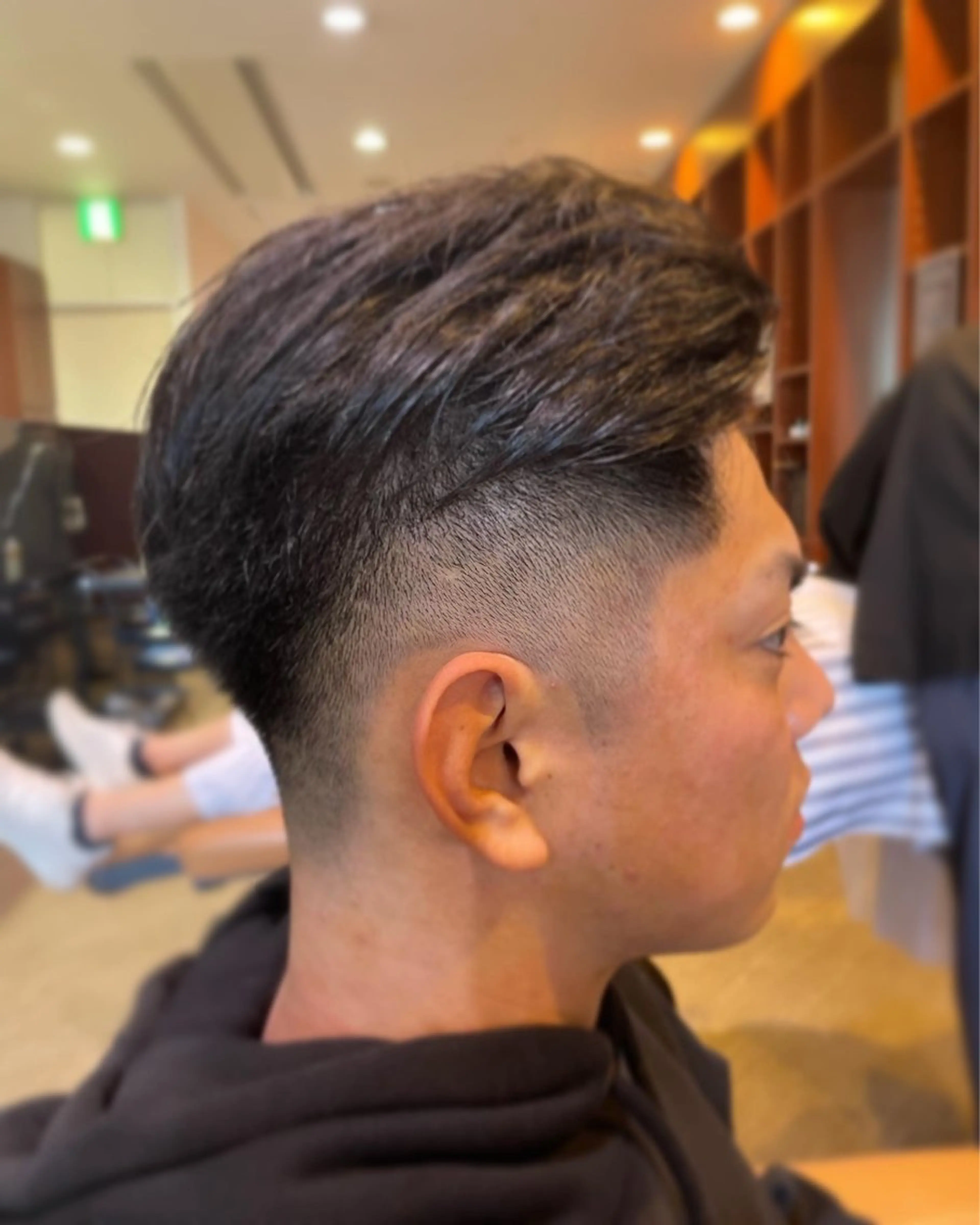 ミディアム ヒロ銀座BARBERSHOP難波店所属・菅野 樹のヘアスタイル