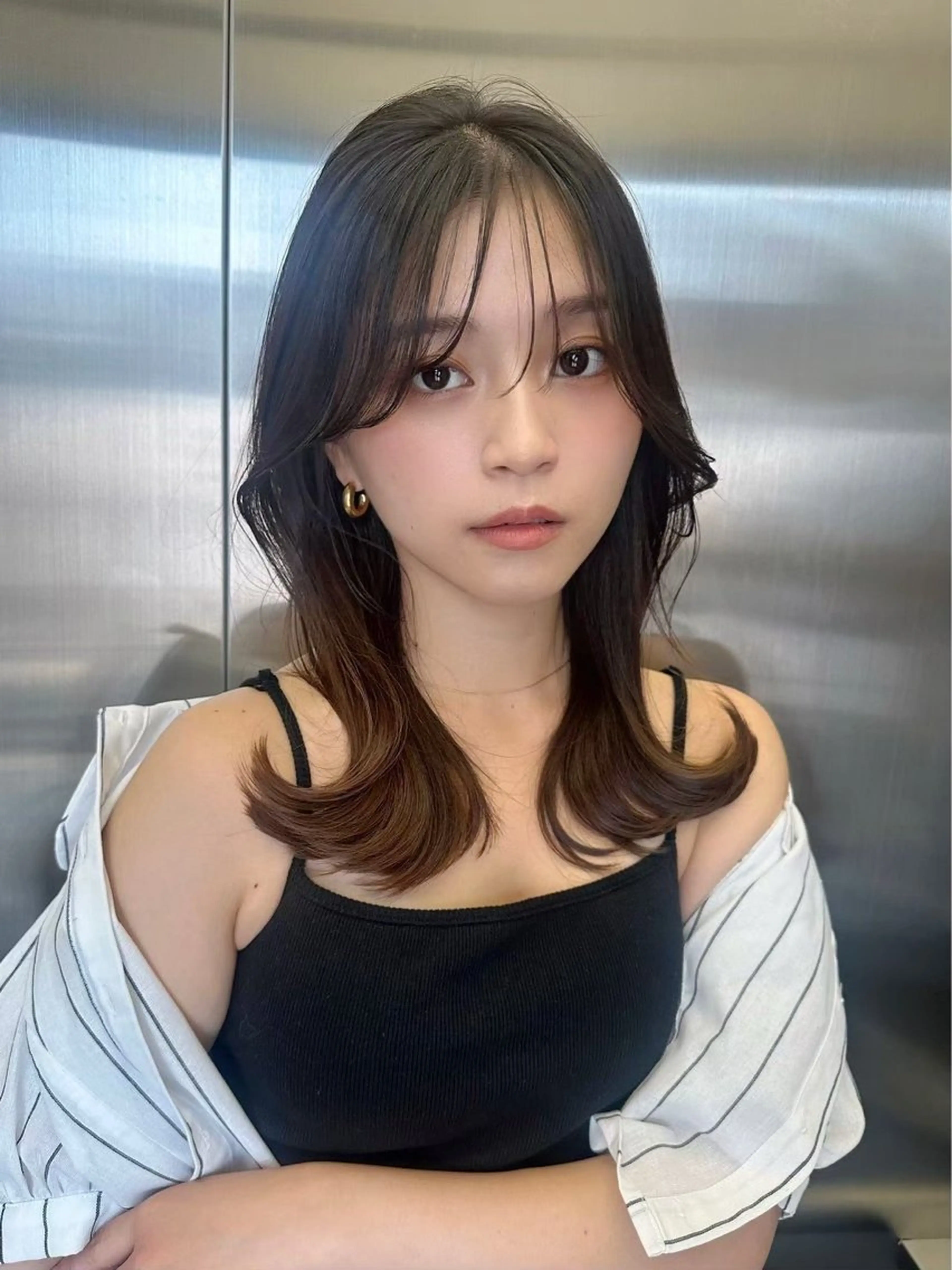 ミディアム 韓国風ヘア レイヤーカット クリスマス カット ヘアカラー トリートメント お悩み解決特化美容師 🌟本郷壮一郎のヘアスタイル