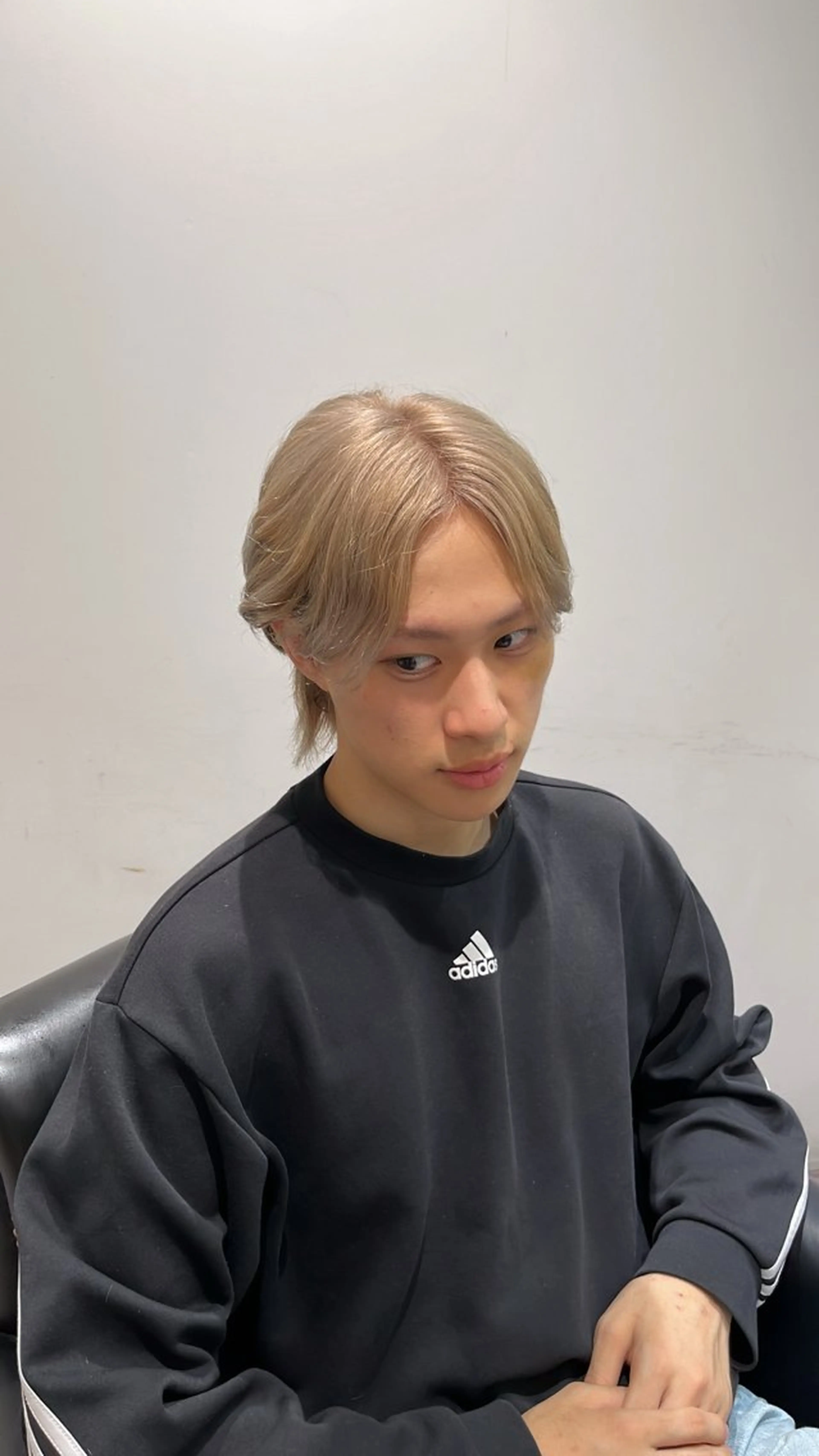 ショート メンズ ヘアカラー 平田 七海のヘアスタイル