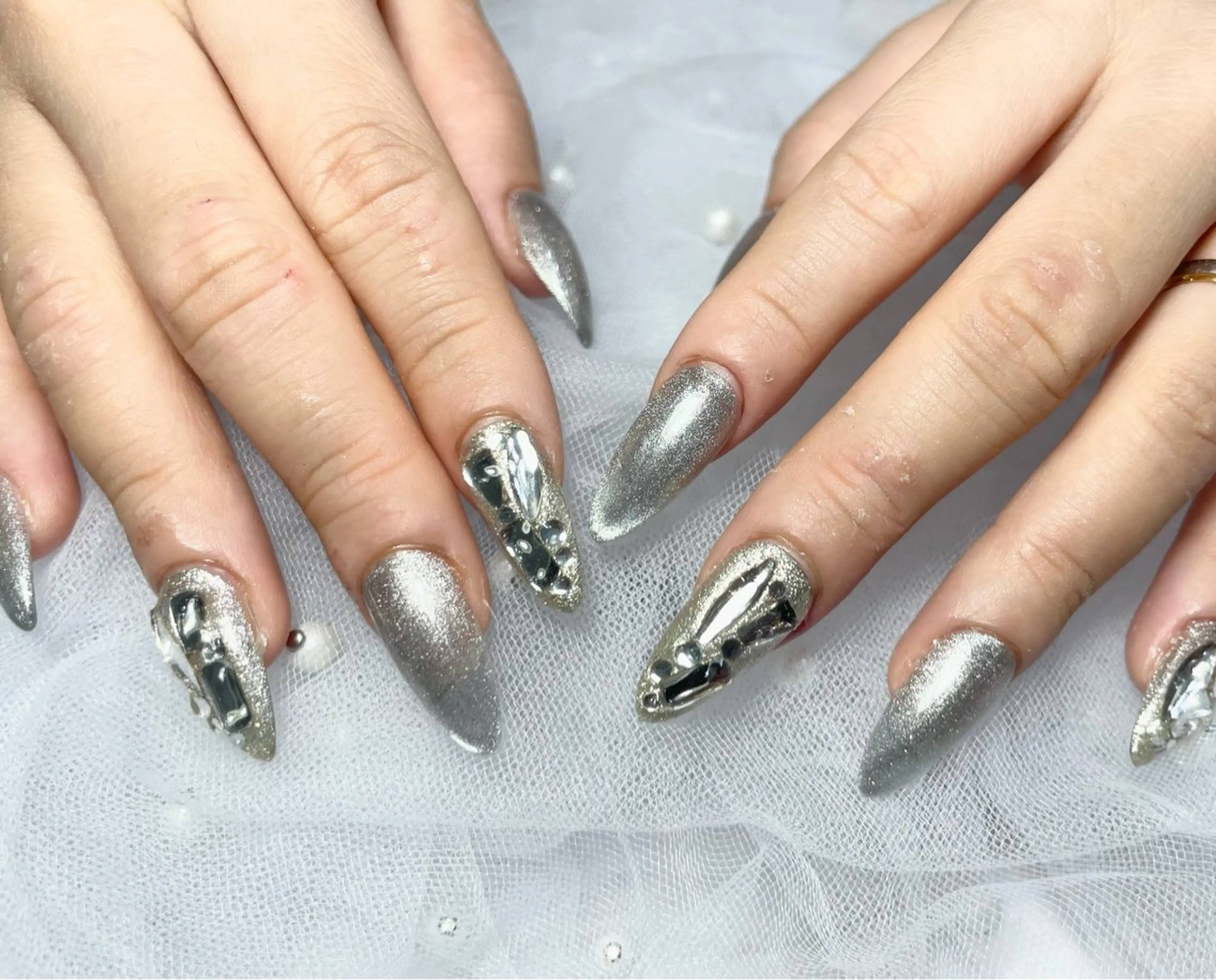 ネイル ジェルネイル キラキラネイル マグネットネイル ニュアンスネイル オフィスネイル BLANCEnail所属・BLANCnail yuuのネイルデザイン