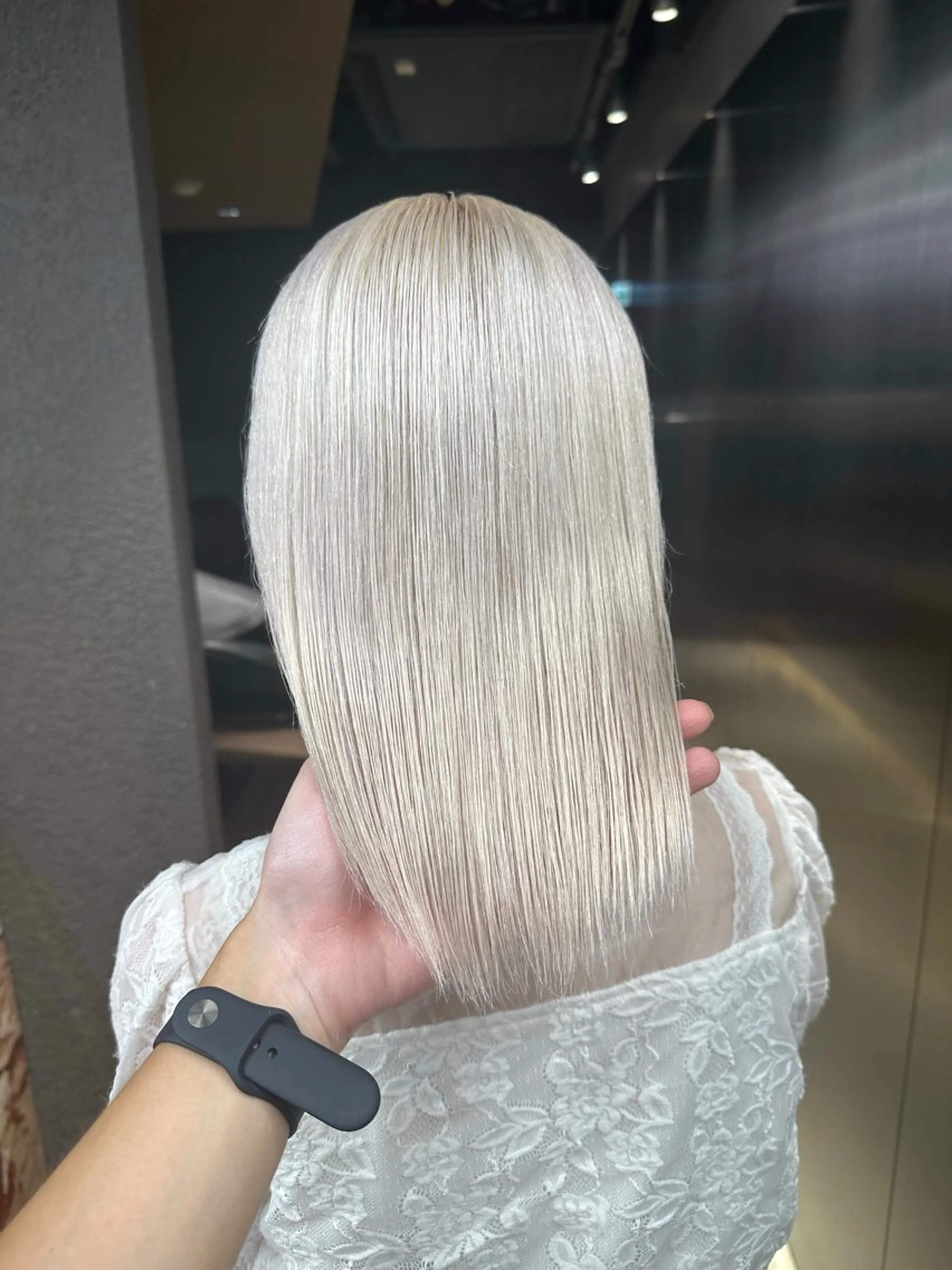 ミディアム カラー ヘアカラー トリートメント 鈴木直之/ハイトーン /ボブ/美髪矯正のヘアスタイル