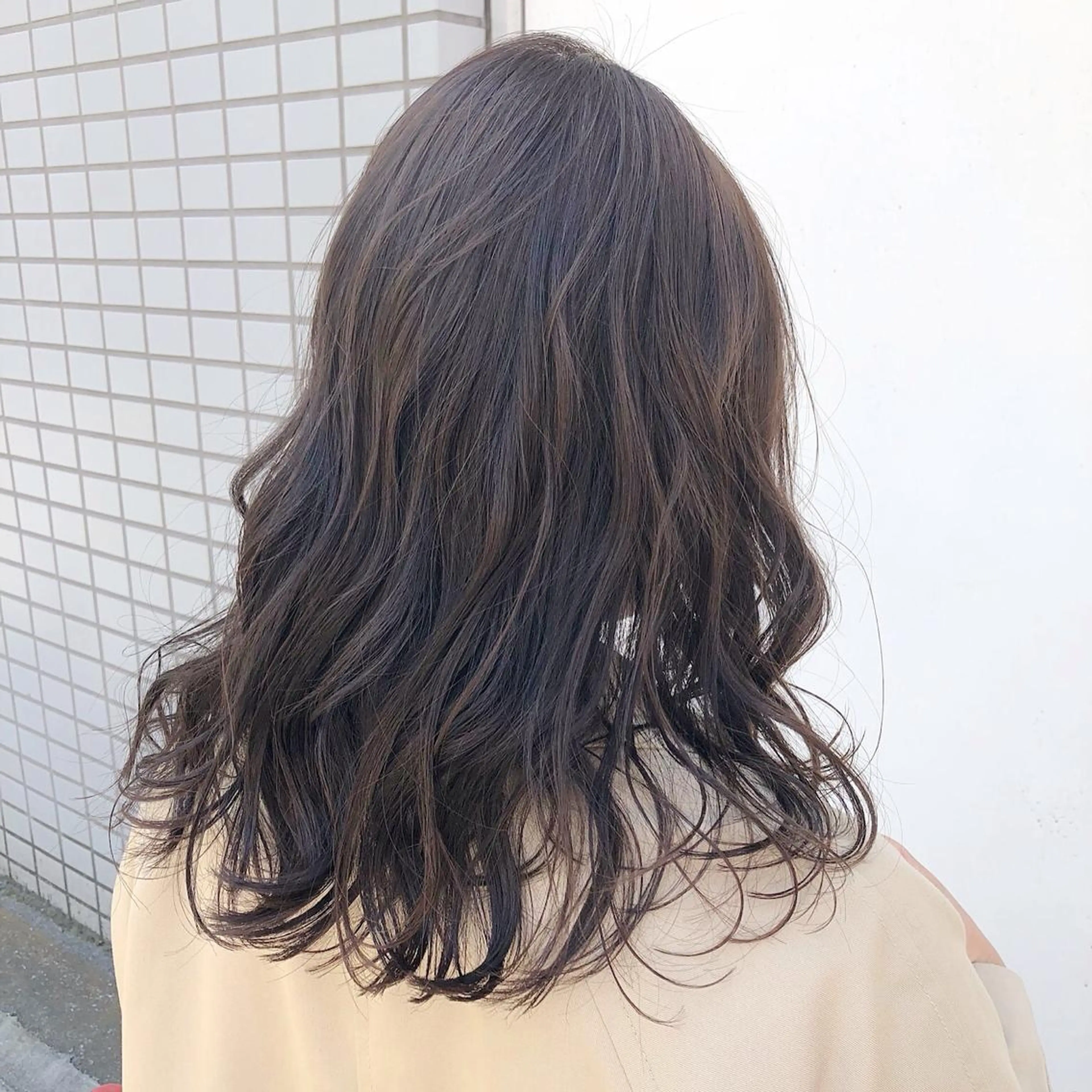 セミロング カラー ヘアアレンジ 透明感カラー 榎園 由美のヘアスタイル
