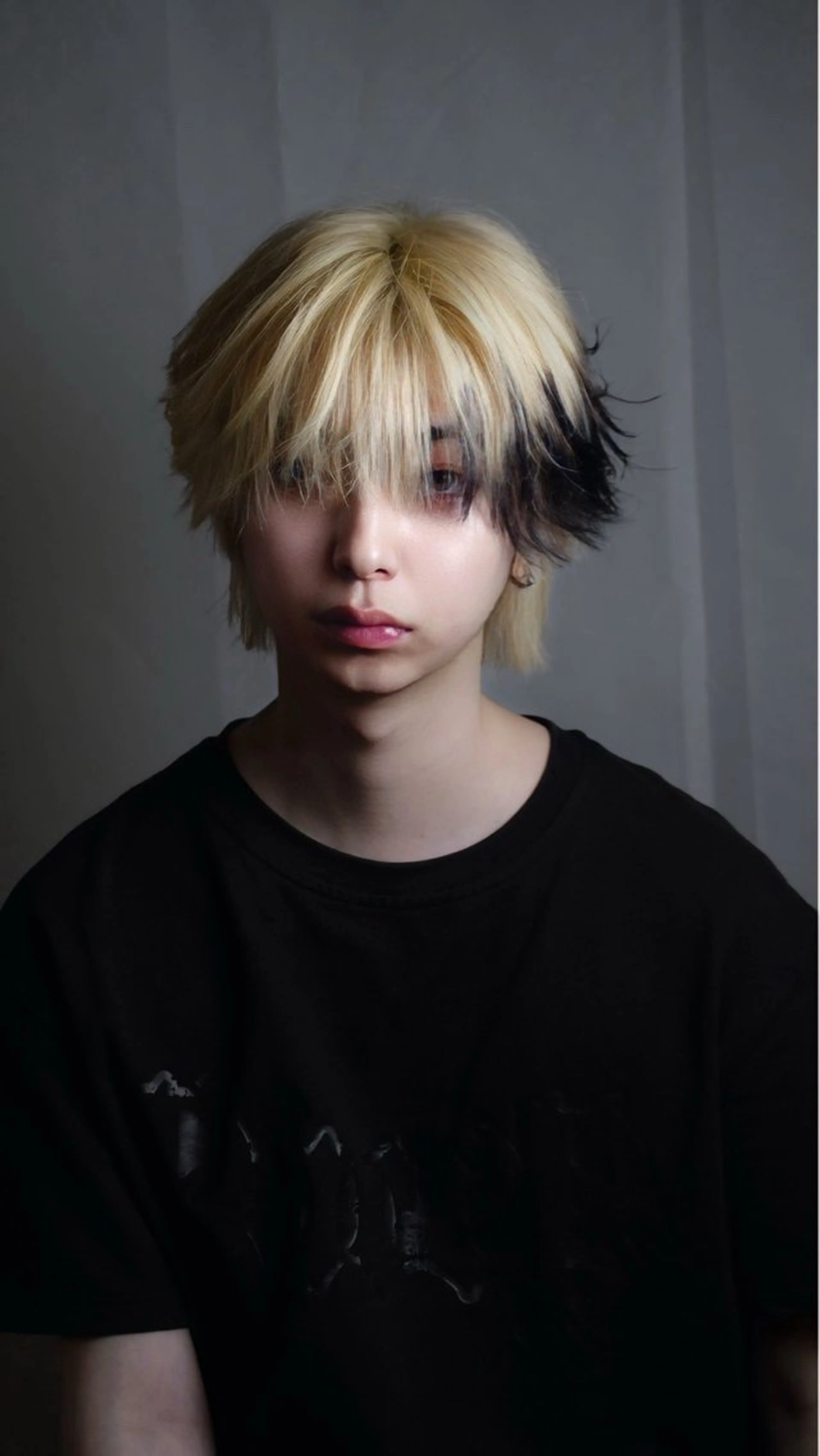 メンズ メンズハイトーン ヘアカラー 神農 慶のヘアスタイル