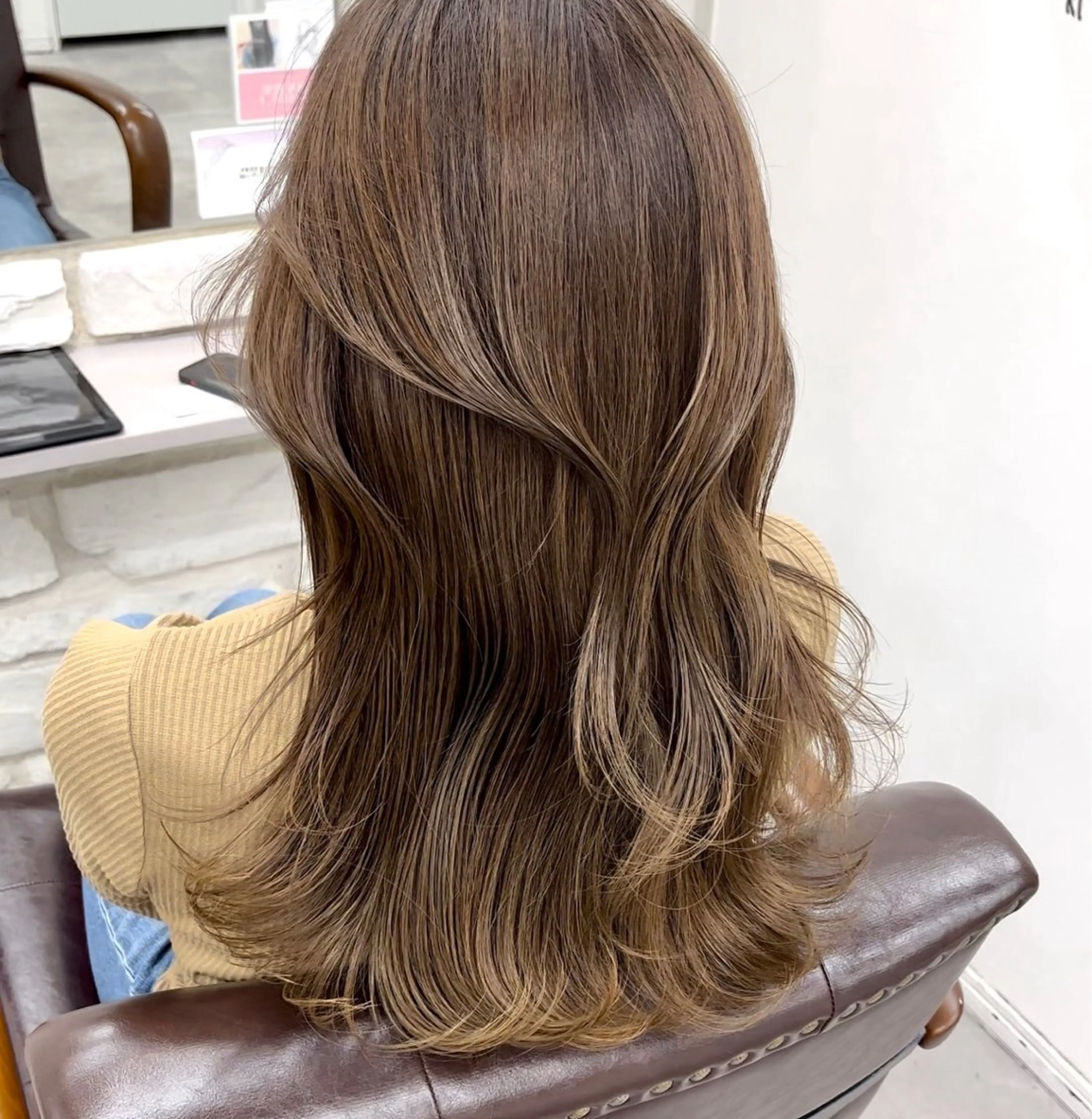 ロング カラー ベージュカラー カット ヘアカラー トリートメント 天王寺髪質改善なら よしみさん✨のヘアスタイル