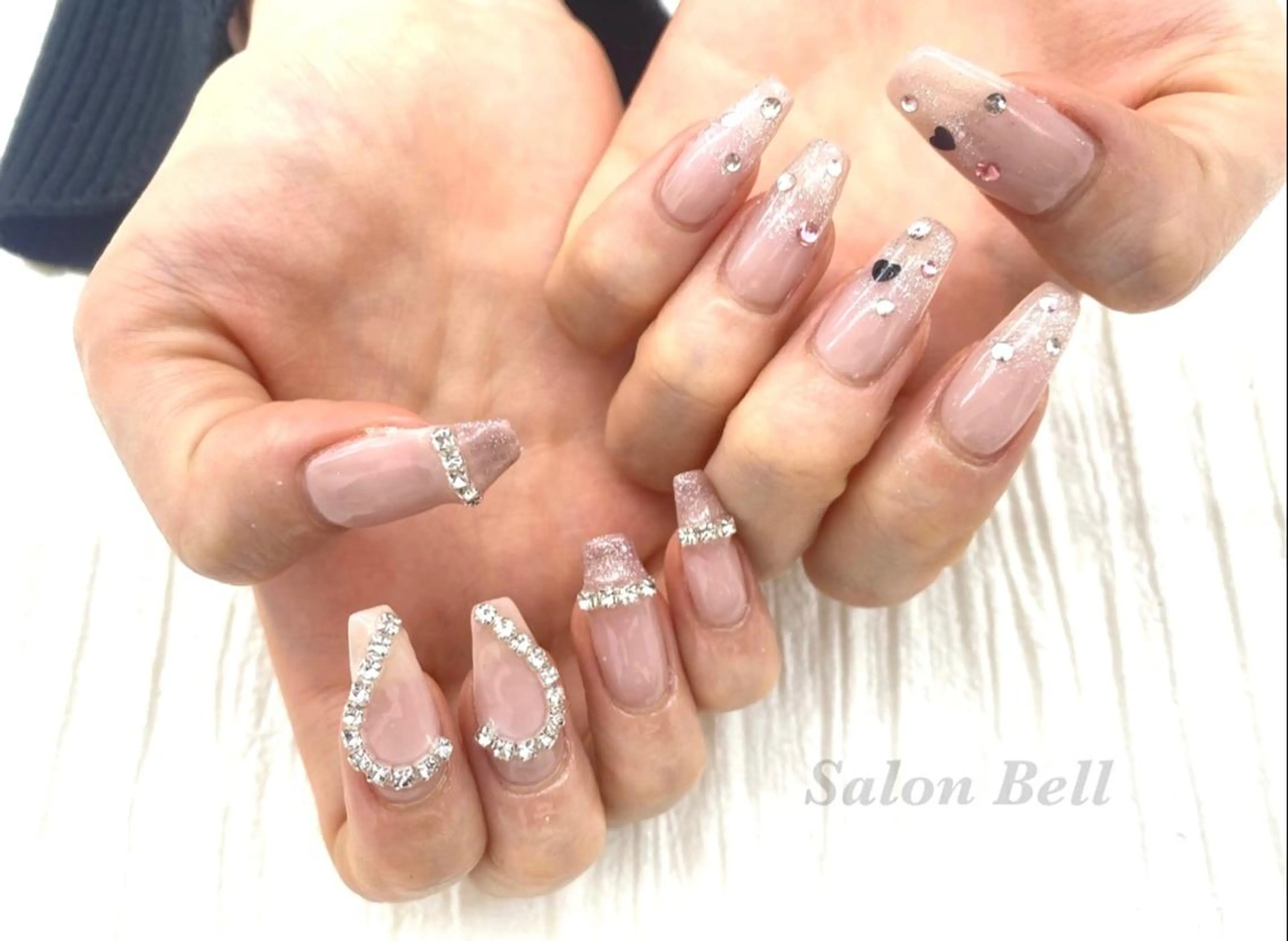 ネイル ハンドネイル Bell 富田林店 SAYAKAのネイルデザイン