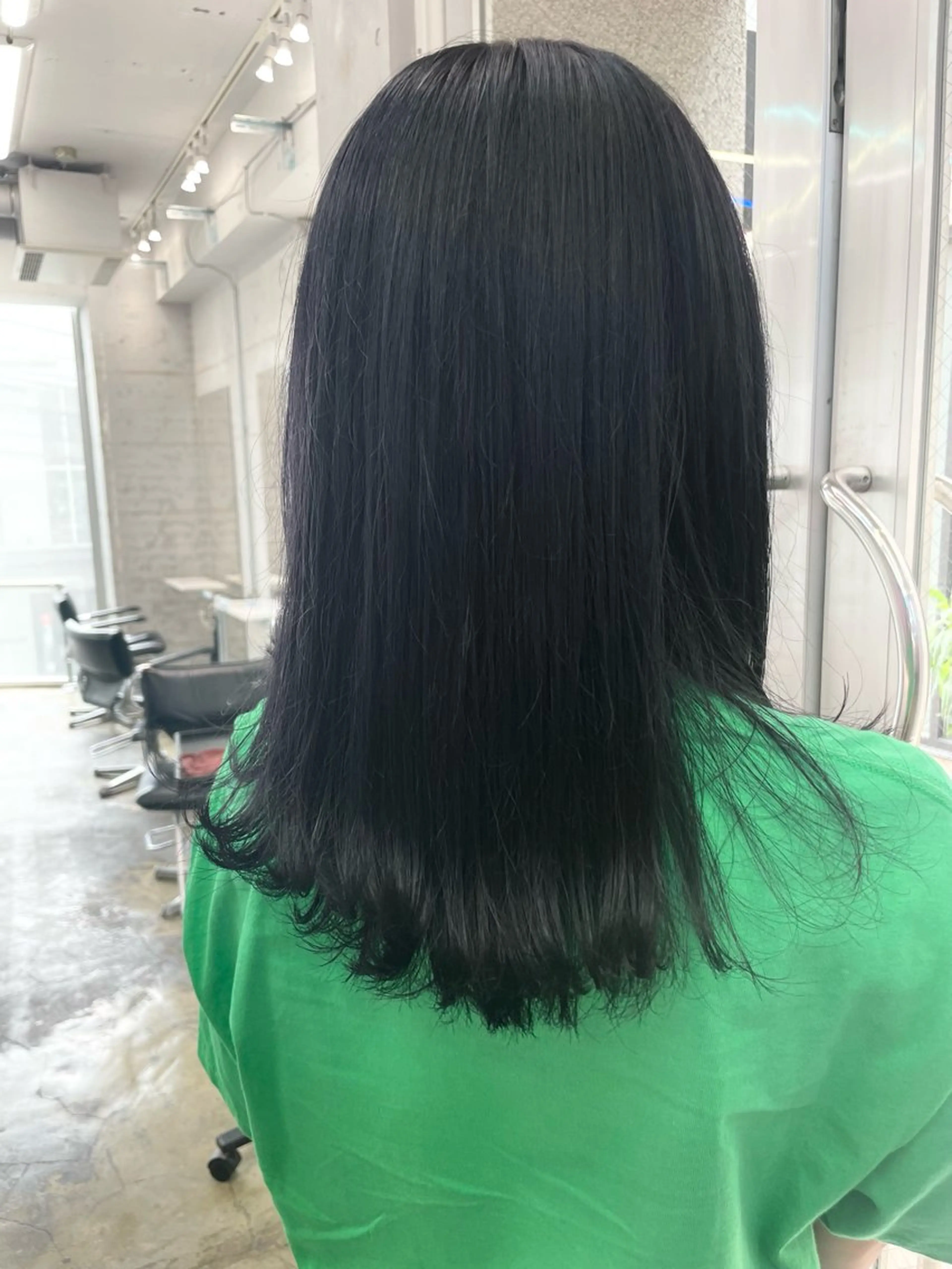 セミロング カラー ヘアカラー トリートメント ヘアセット ザクザクレイヤー 🍀/カラー/小田のヘアスタイル