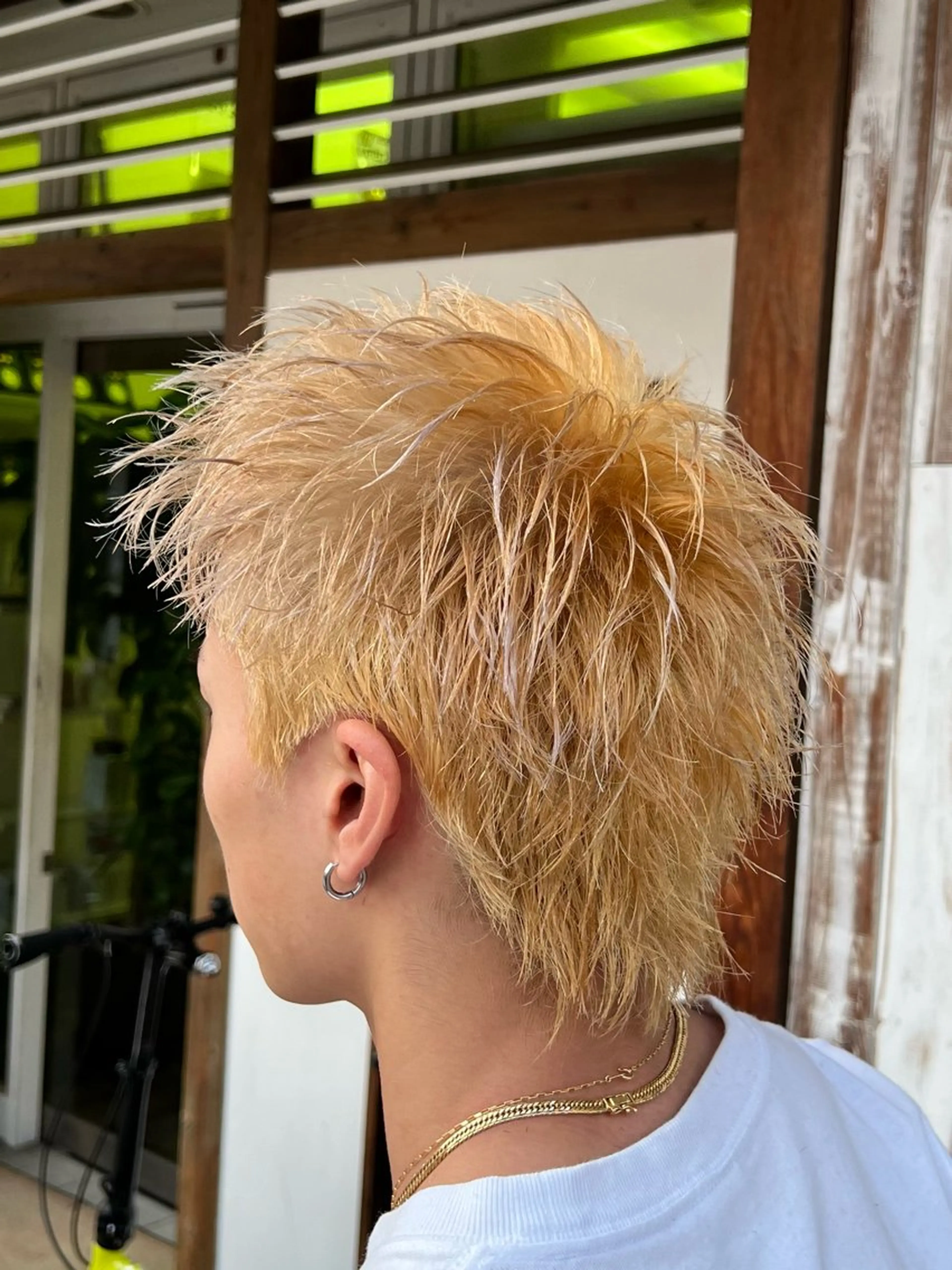 ショート カラー メンズ スパイキーショート ブロンド ショートヘア カット ヘアカラー 湘南のパーマ職人 🔥清水琉葵🔥のヘアスタイル