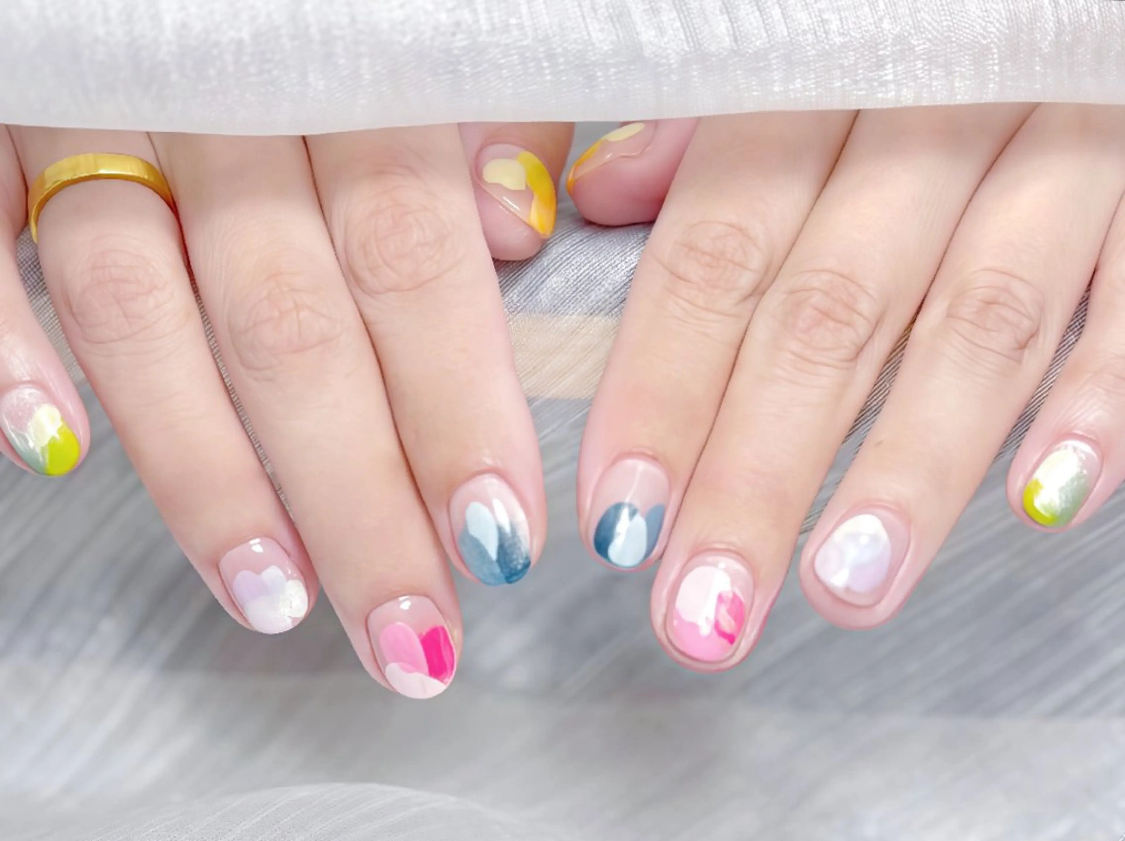 ネイル 長さ出し フレンチネイル グラデーション マグネットネイル マグネットフレンチ ハンドネイル ハンドケア るか 池袋のネイルデザイン