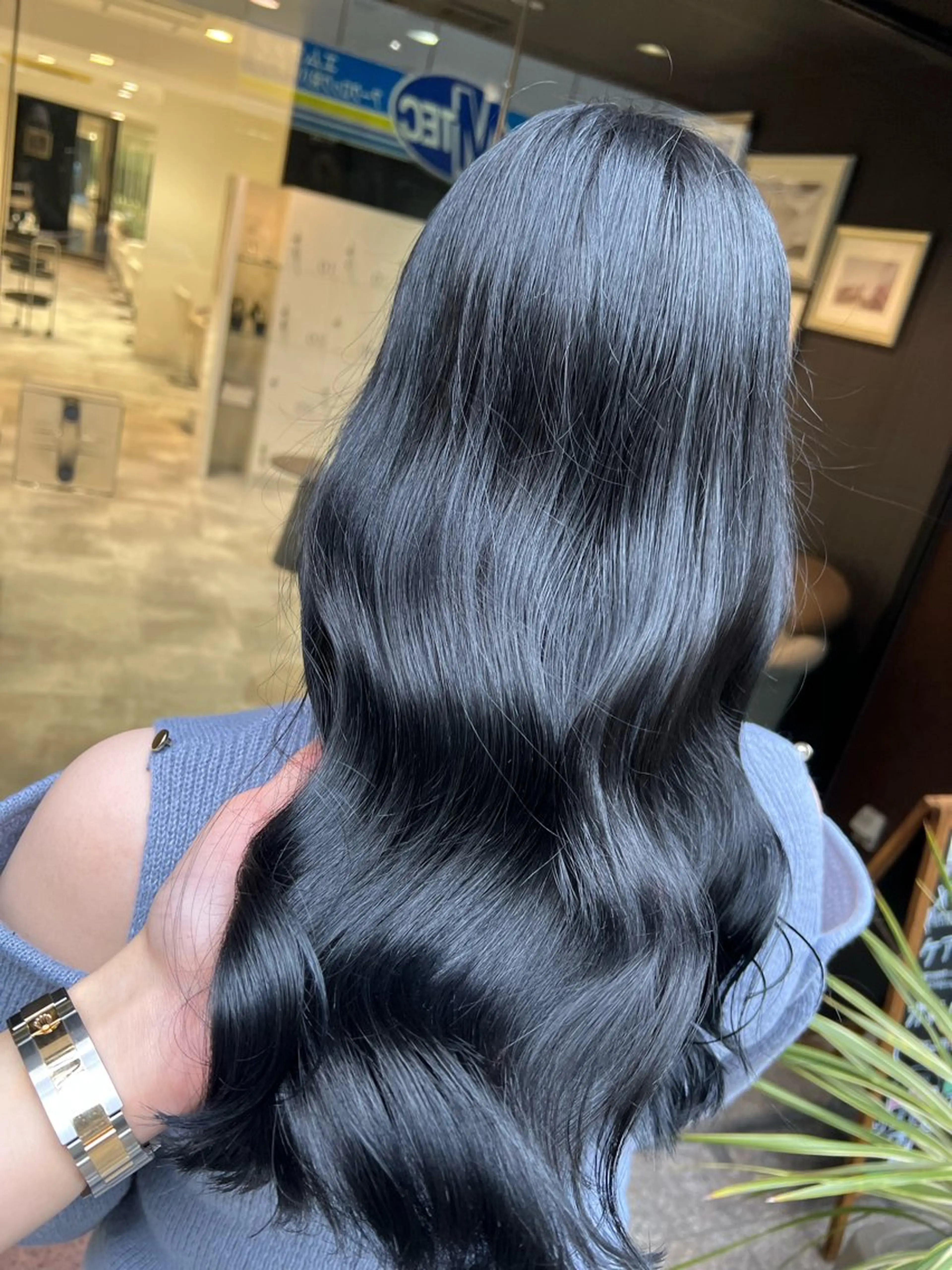 セミロング ヘアカラー トリートメント 美髪／透明感カラー 名古屋・栄・矢場町のヘアスタイル