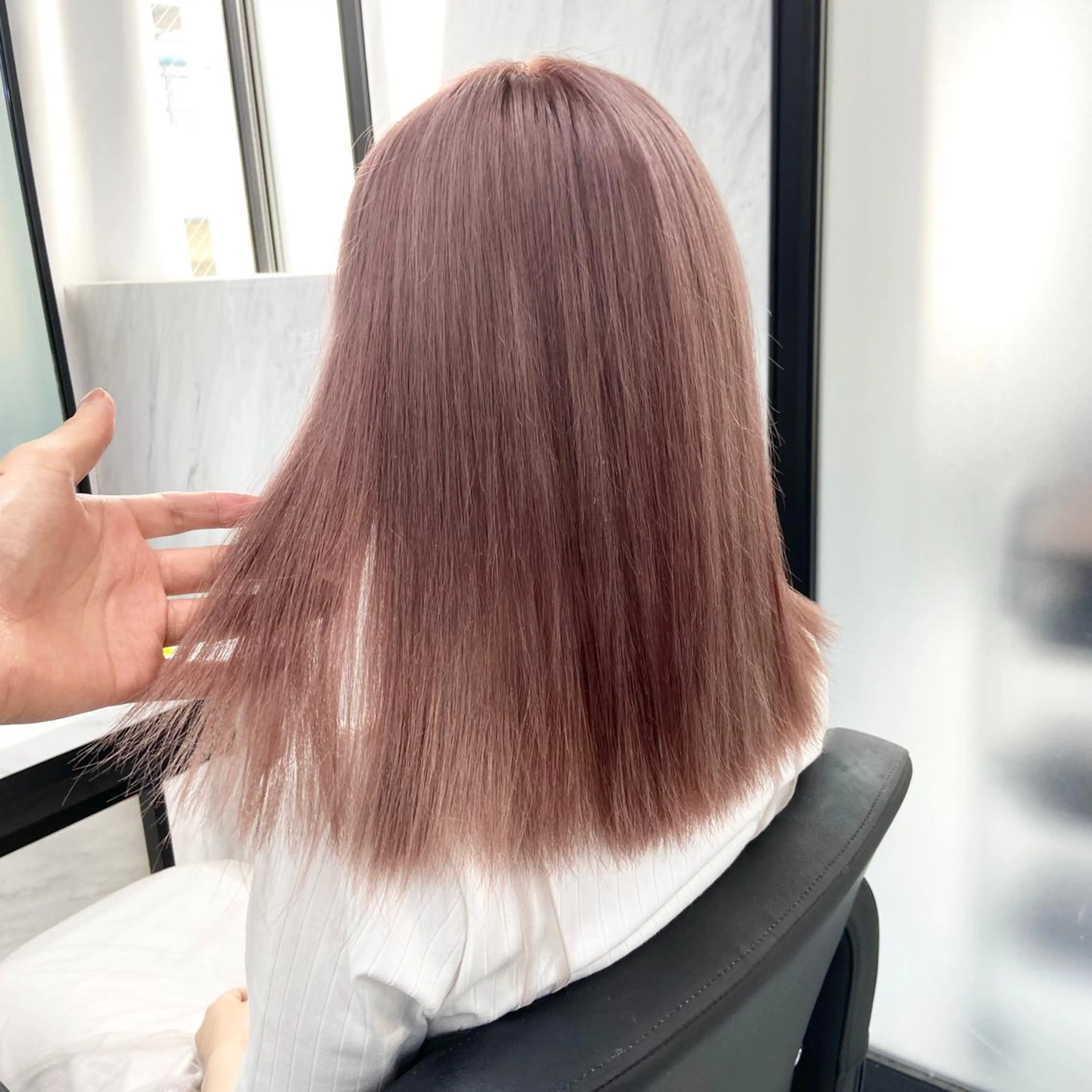 ミディアム カラー ハイトーンカラー ヘアカラー トリートメント ミルボンAujua認定サロン Ria  OSAKA 梅田所属・メンズ、エクステ特化 Ryuのヘアスタイル