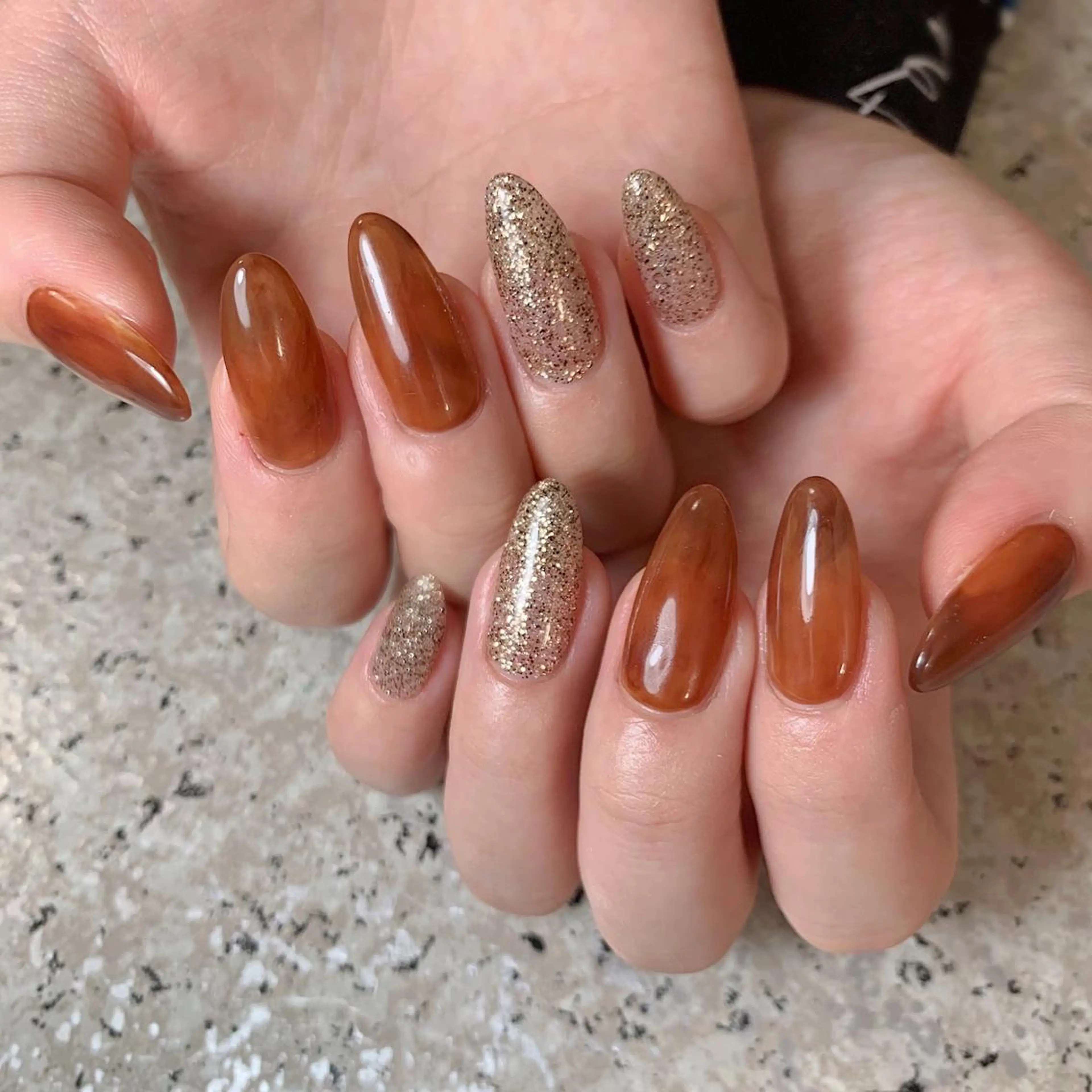ネイル べっ甲ネイル nailsalon maluriのネイルデザイン