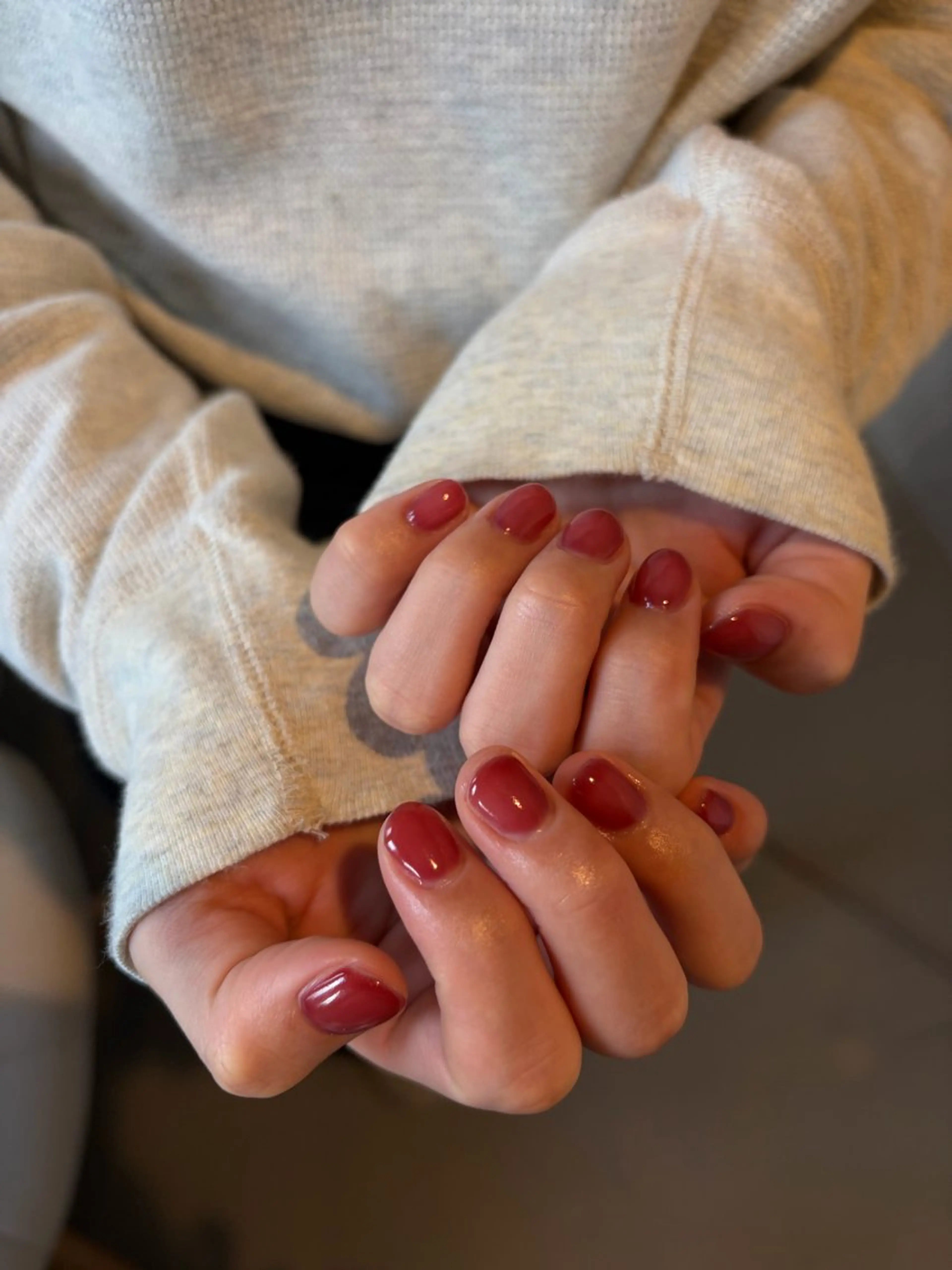 ネイル ワンカラーネイル GLOW/NAIL EMIのネイルデザイン