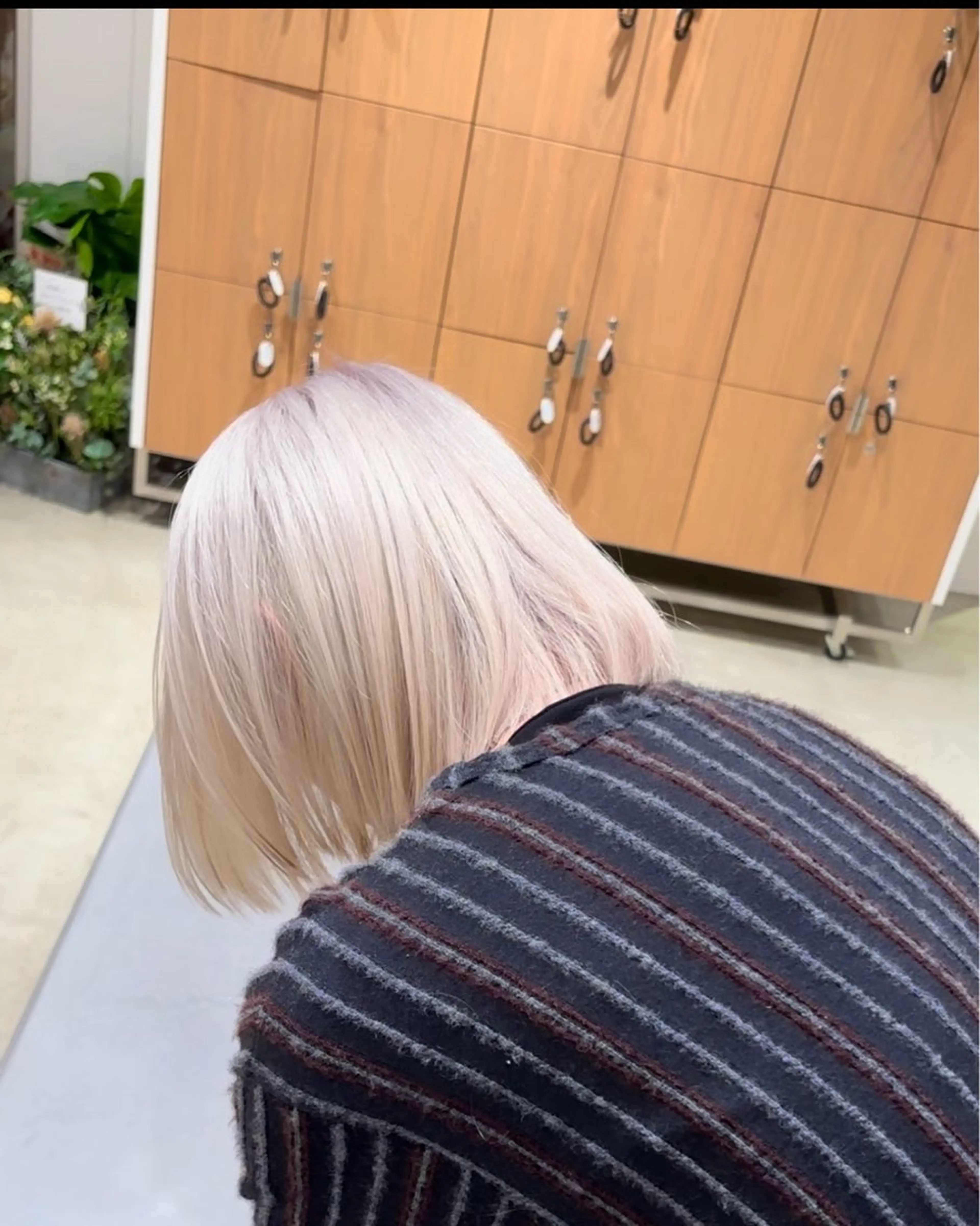 カラー メンズ ボブ 髪質改善ブリーチ 森崎雄斗のヘアスタイル
