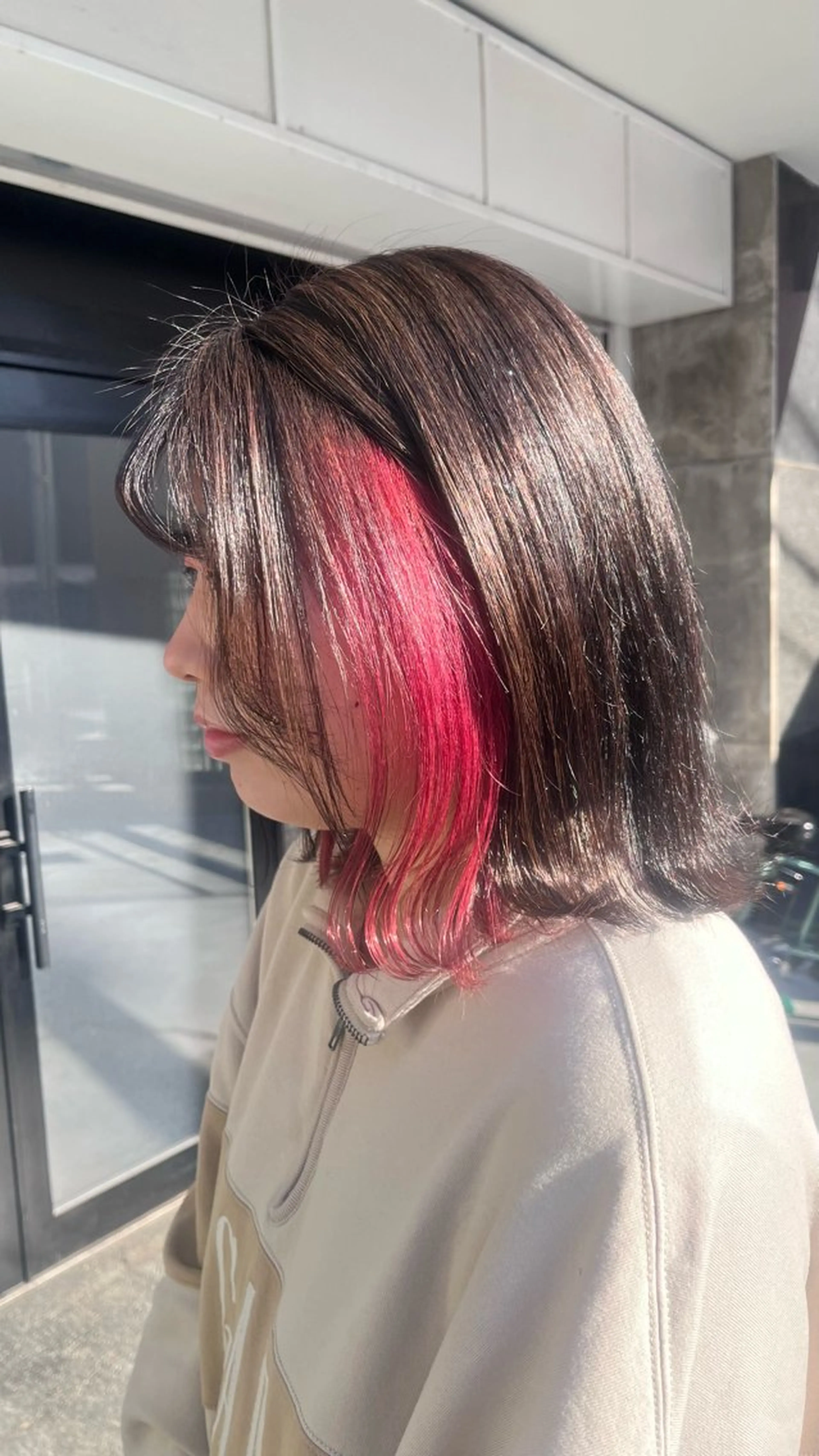 ミディアム カラー イヤリングカラー ピンクカラー カット ヘアカラー トリートメント 透明感カラー/パーマ 🌀アオノアユミのヘアスタイル