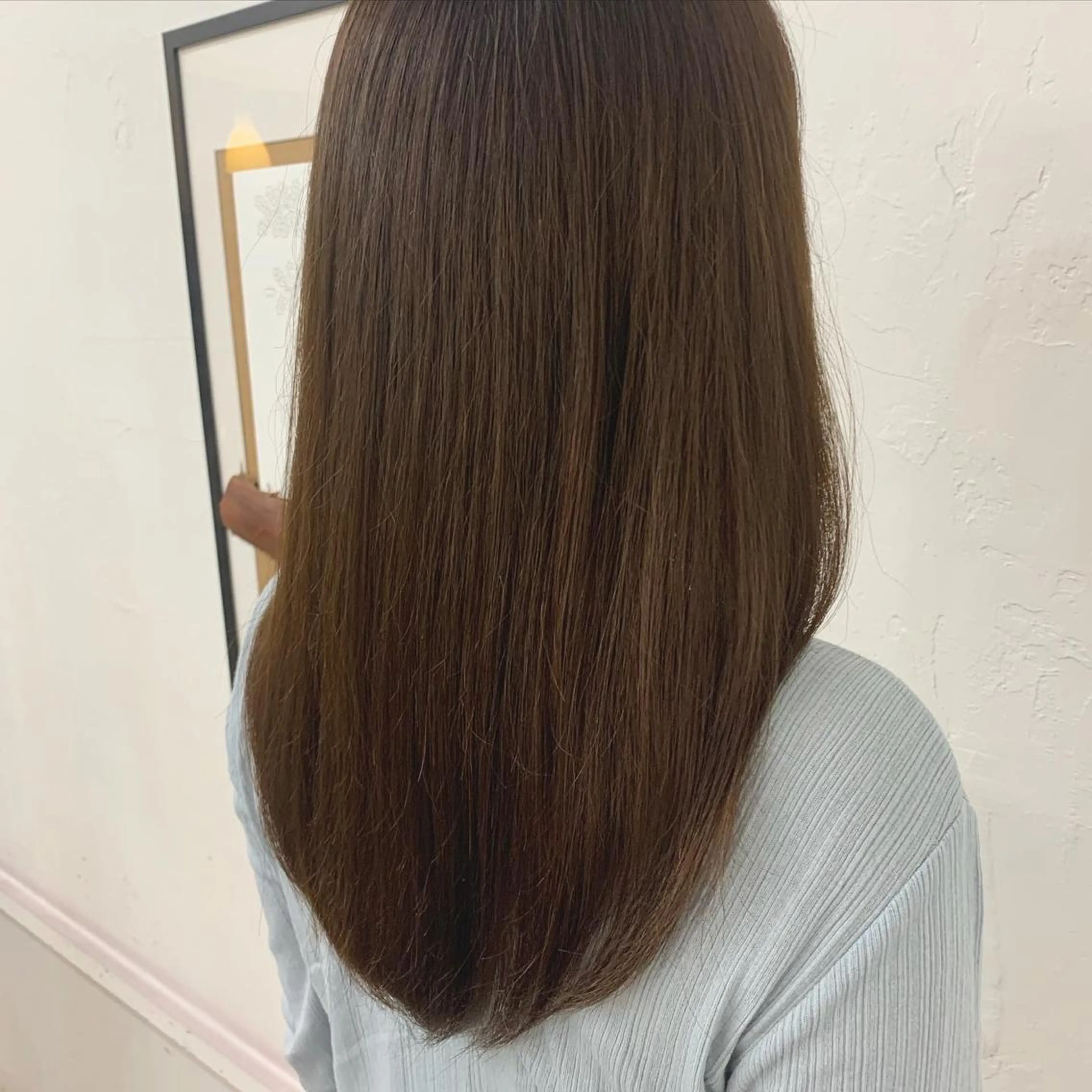 ロング トリートメント 酸熱トリートメント ヘアカラー トリートメント chama レイヤーカットのヘアスタイル