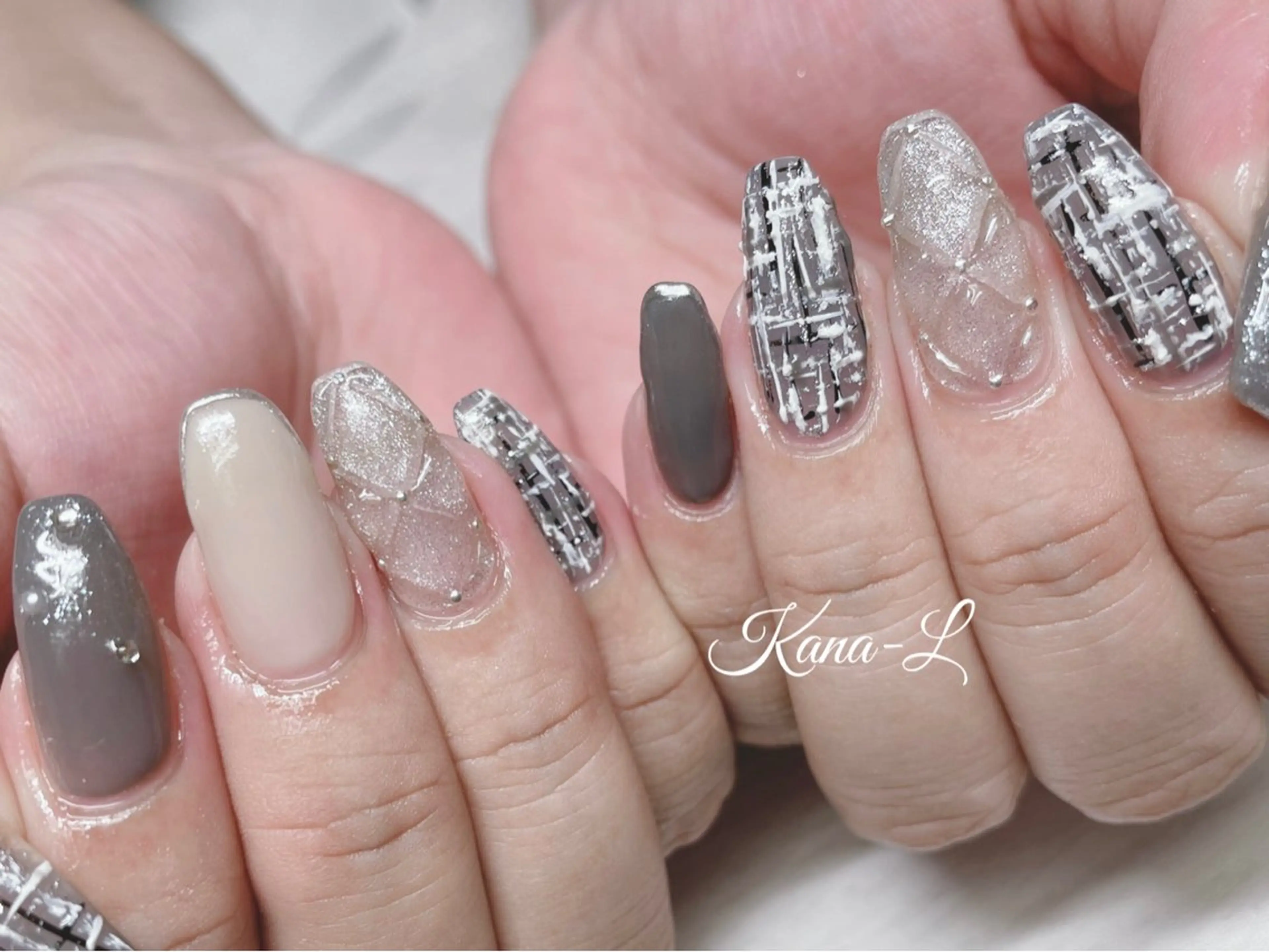 ネイル ジェルネイル 韓国ネイル マグネットネイル パラジェル ツイードネイル 芦辺 香奈のネイルデザイン