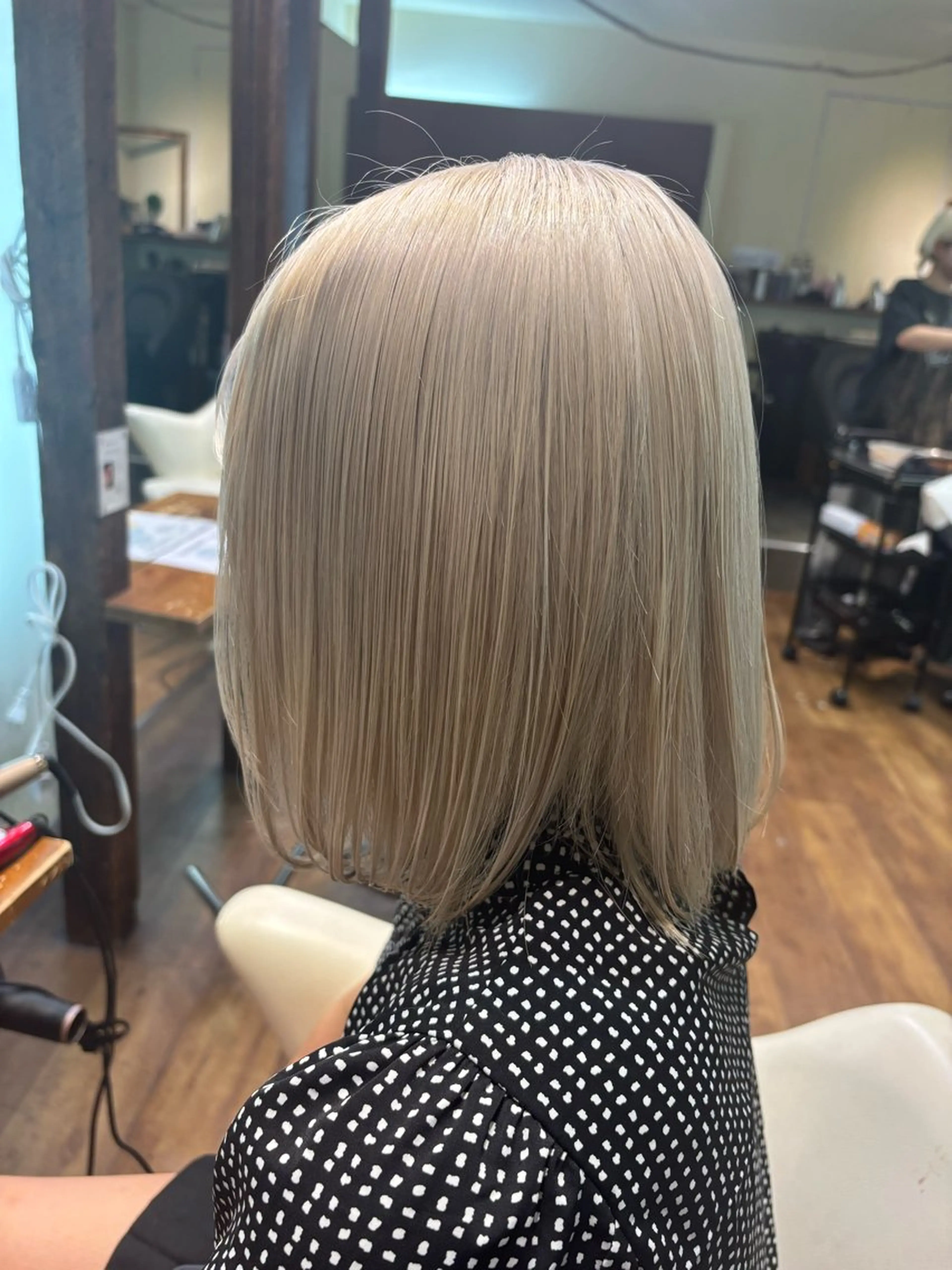 ミディアム カラー ヘアカラー トリートメント ヘッドスパ ブリーチ特化/透明感 カラー森山陽向のヘアスタイル