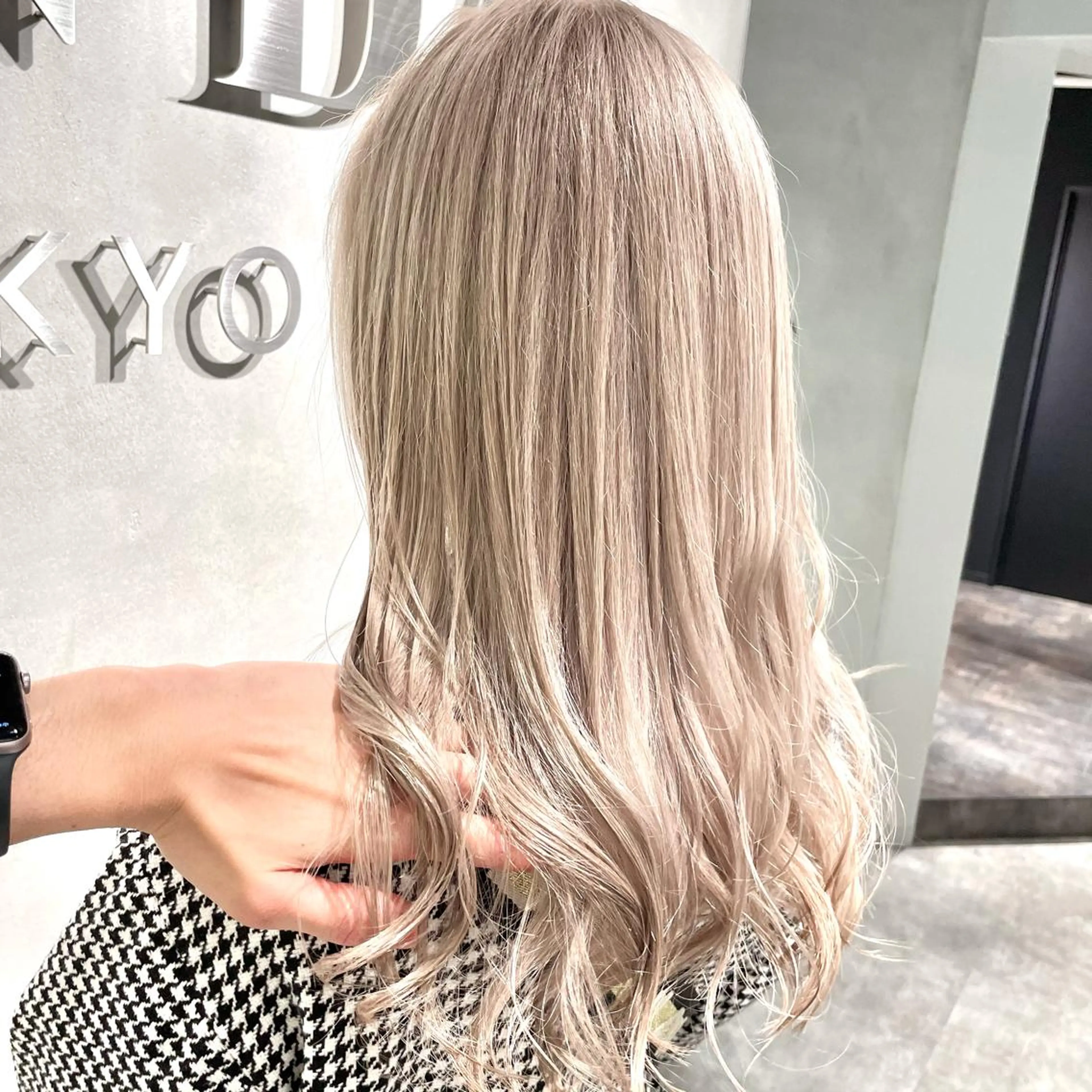 ロング カラー ハイトーンカラー ヘアカラー トリートメント MiL所属・✨ハイトーン✨ 濱田知孝のヘアスタイル