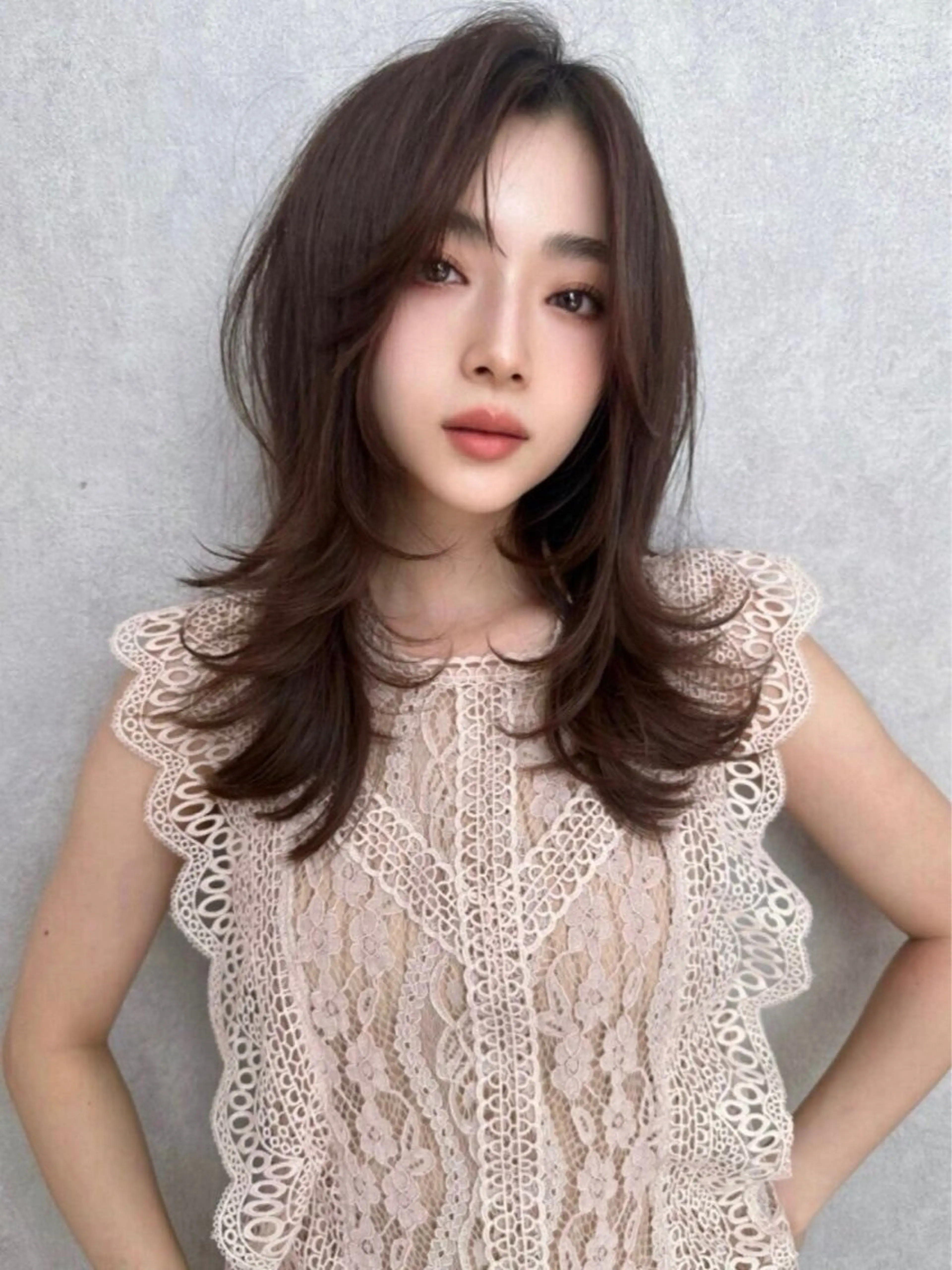ミディアム レイヤーカット カット ヘアカラー トリートメント Hello by Sea所属・レイヤー/ボブ/艶髪 /顔周り/伊藤　勇司のヘアスタイル