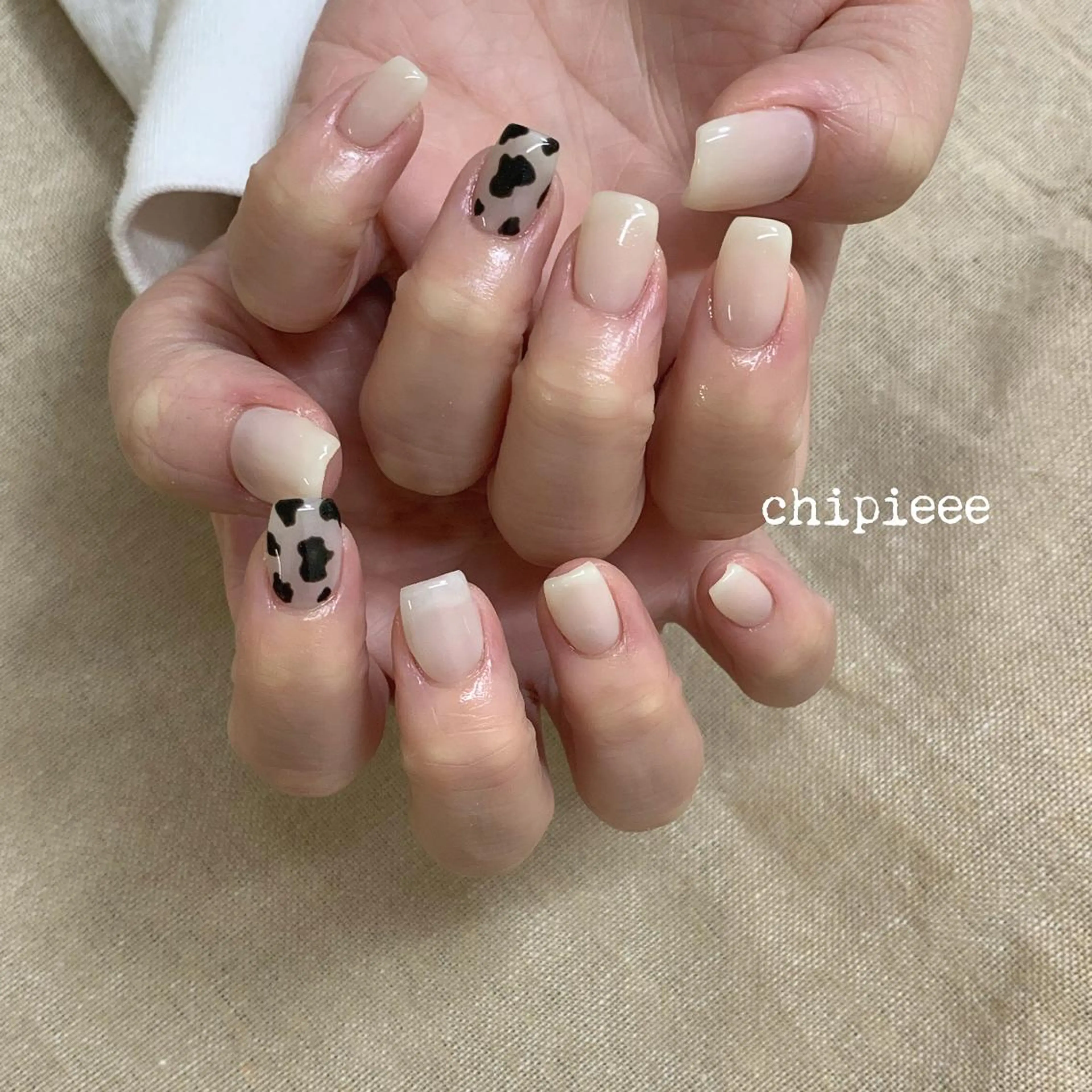 ネイル charme所属・. SHIORIのネイルデザイン