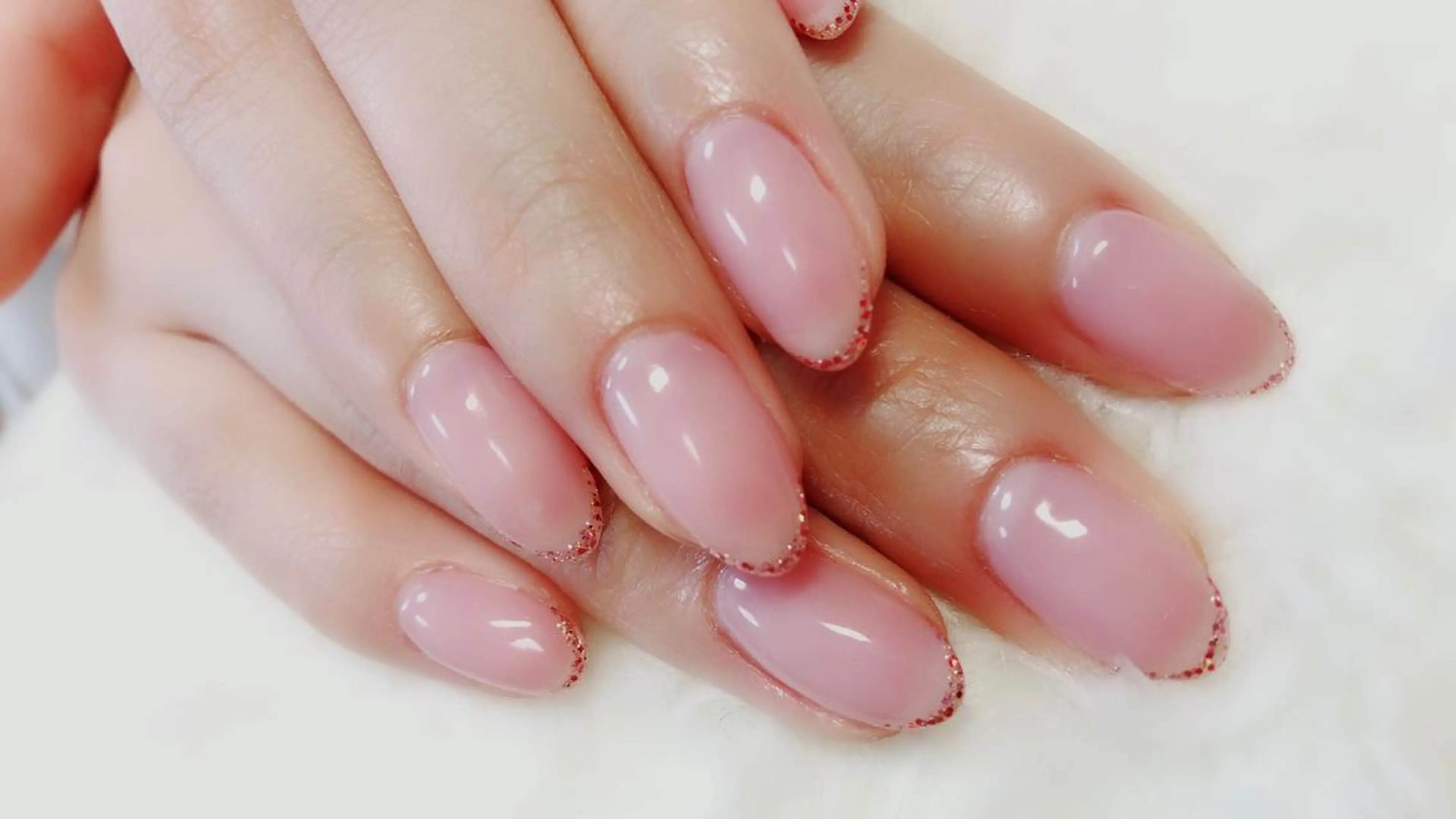 ネイル ラメ(グリッター) シンプルネイル ハンドネイル Nail salon Three R所属・ネイルサロン Three   R.のエステ・リラクイメージ