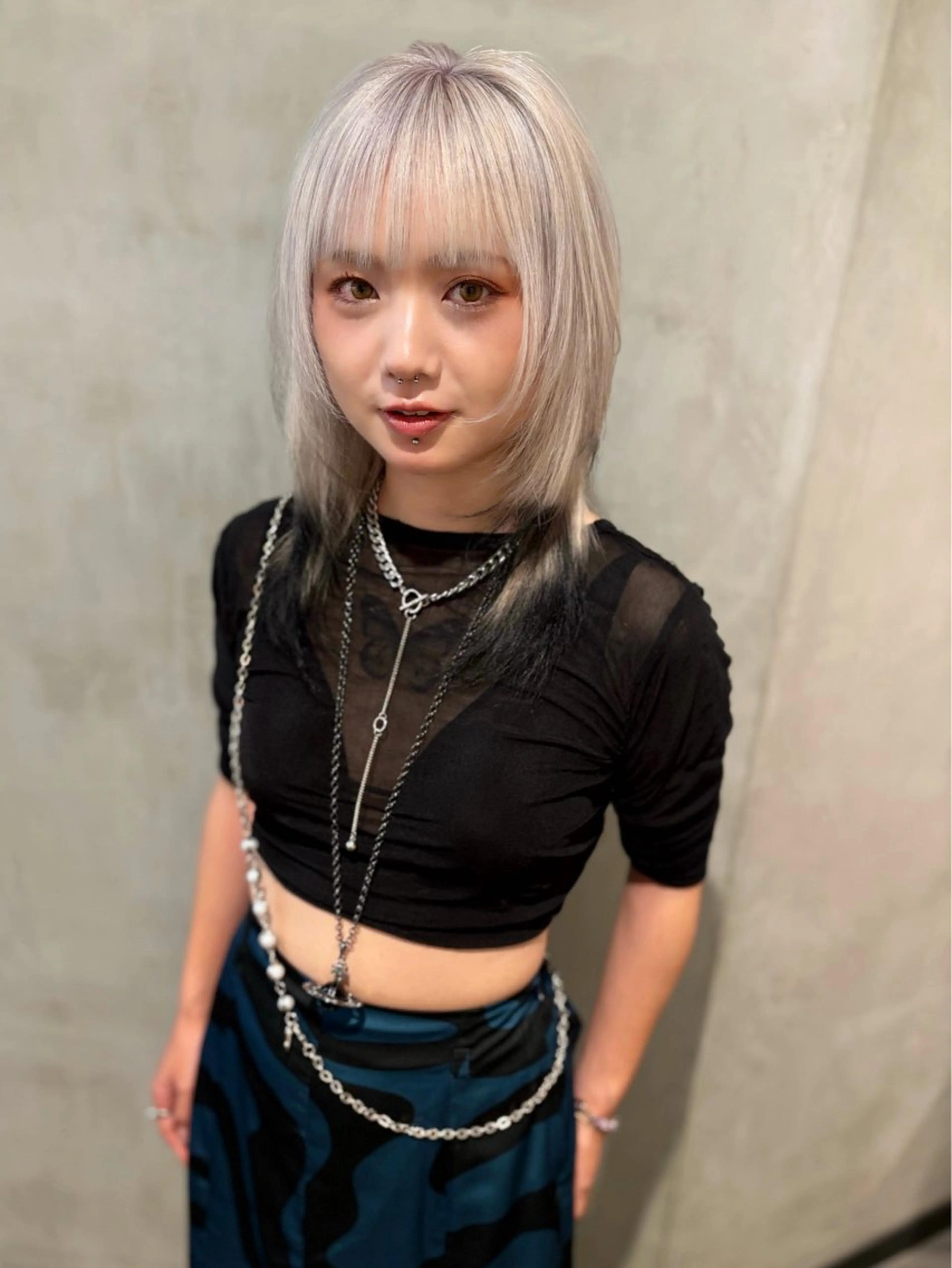 セミロング カラー ヘアカラー トリートメント 優 作のヘアスタイル