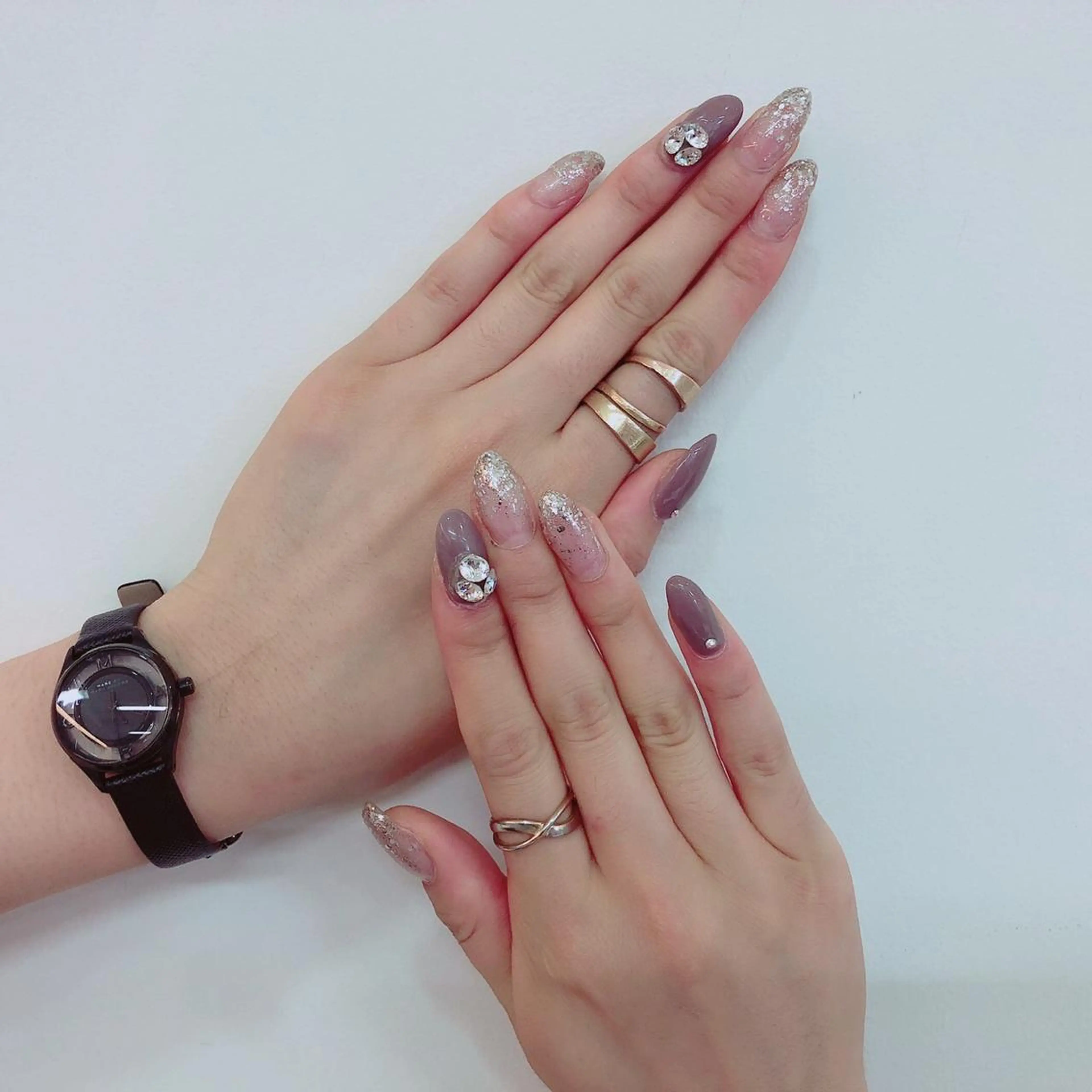 ネイル 椿森 美瑠紅の眉毛・アイブロウイメージ