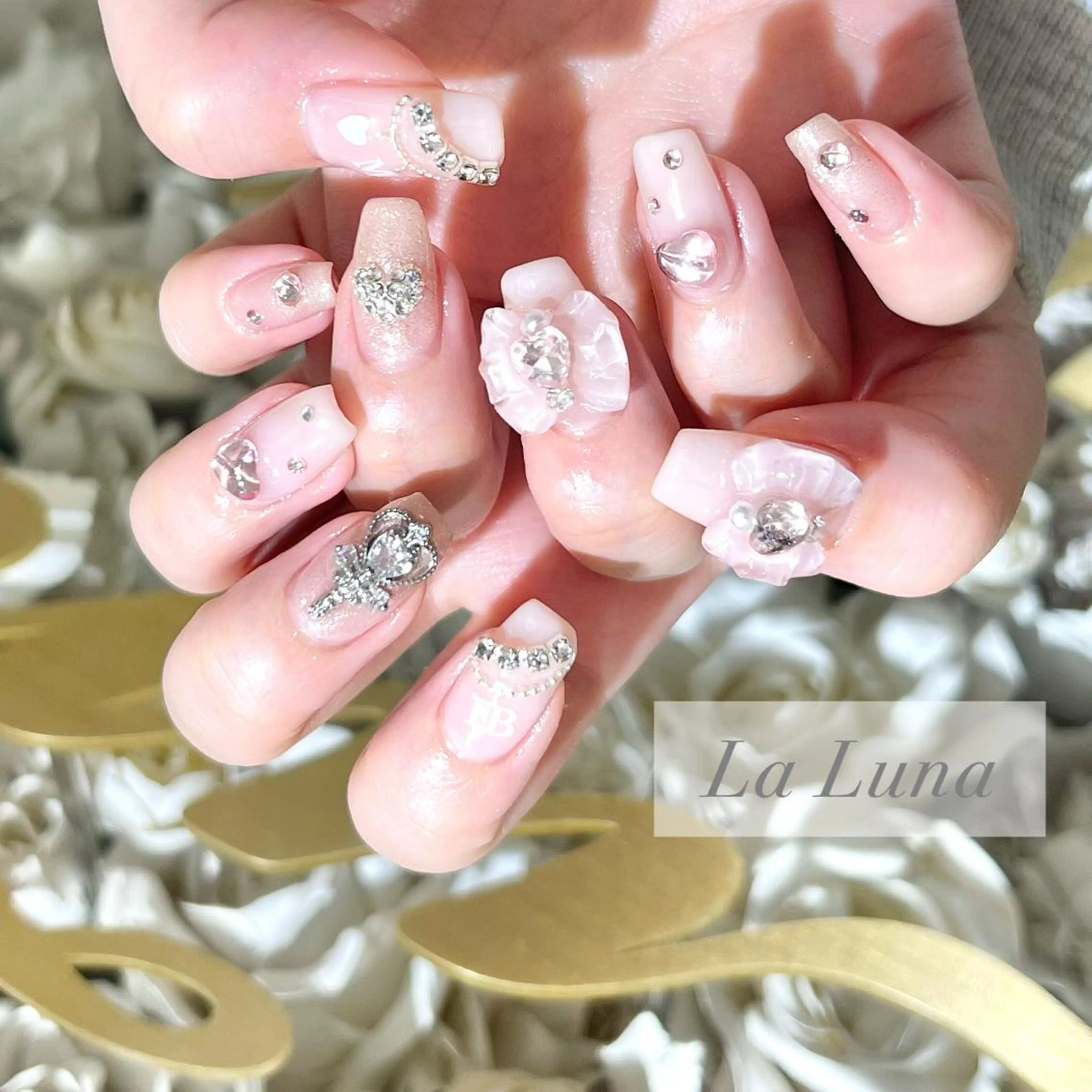 ネイル ハンドネイル ＬａＬｕｎａ🌙 natsukiのネイルデザイン