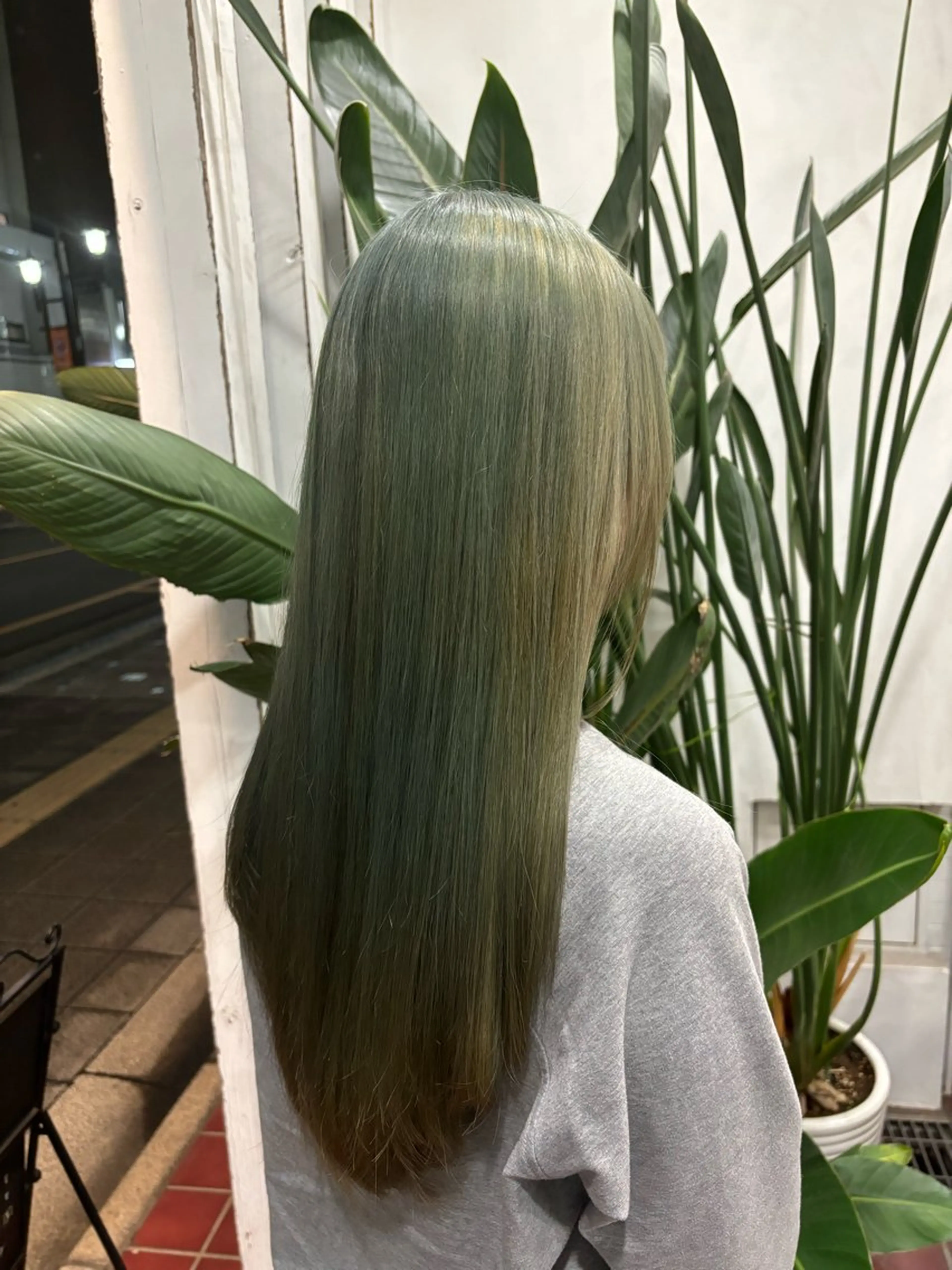 ロング ブリーチ予約率90% 以上✨森山陽向のヘアスタイル