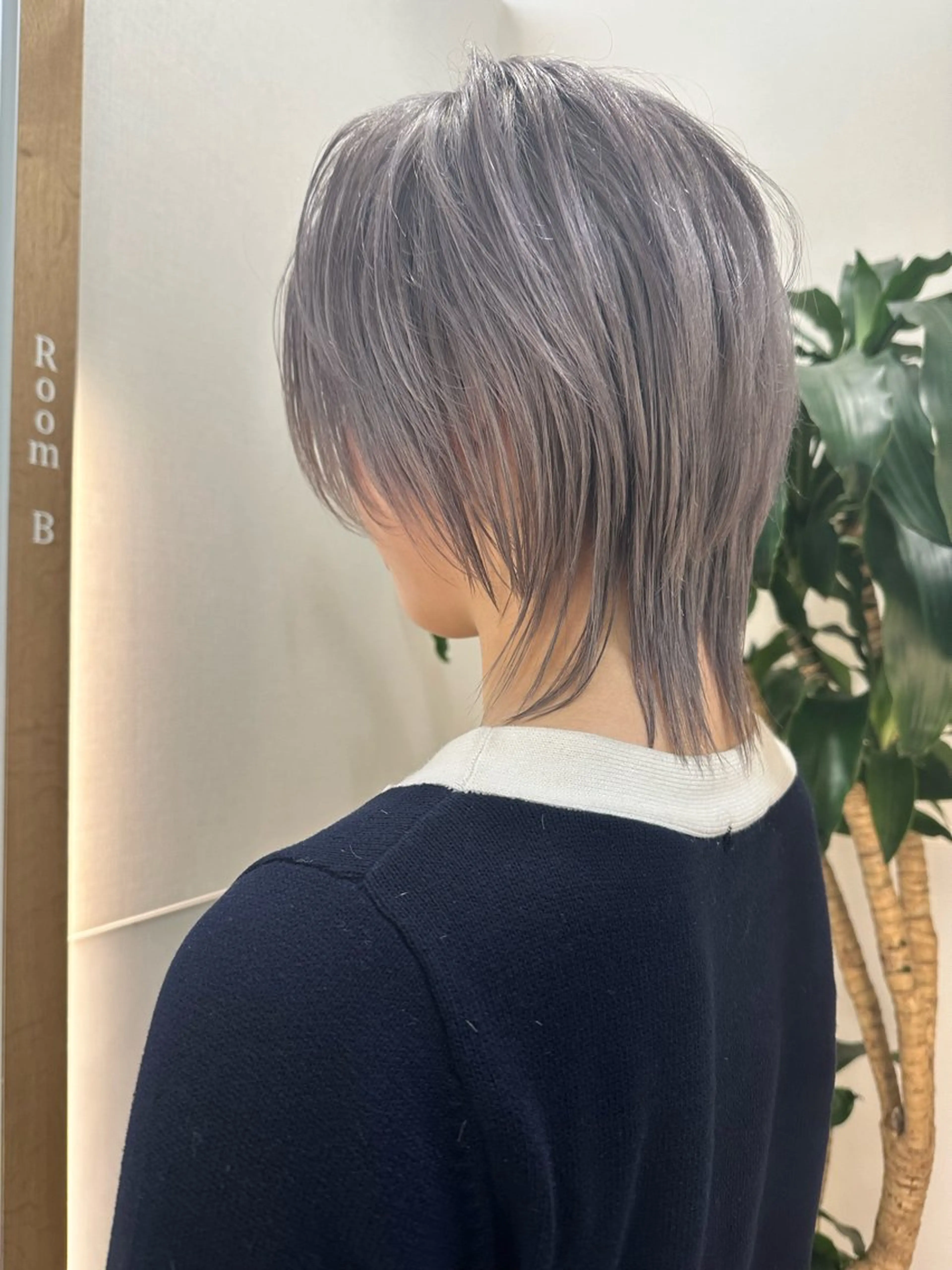 ミディアム ウルフカット カット ヘアカラー トリートメント 🦋レイヤーカット ミドリカワ🦋のヘアスタイル