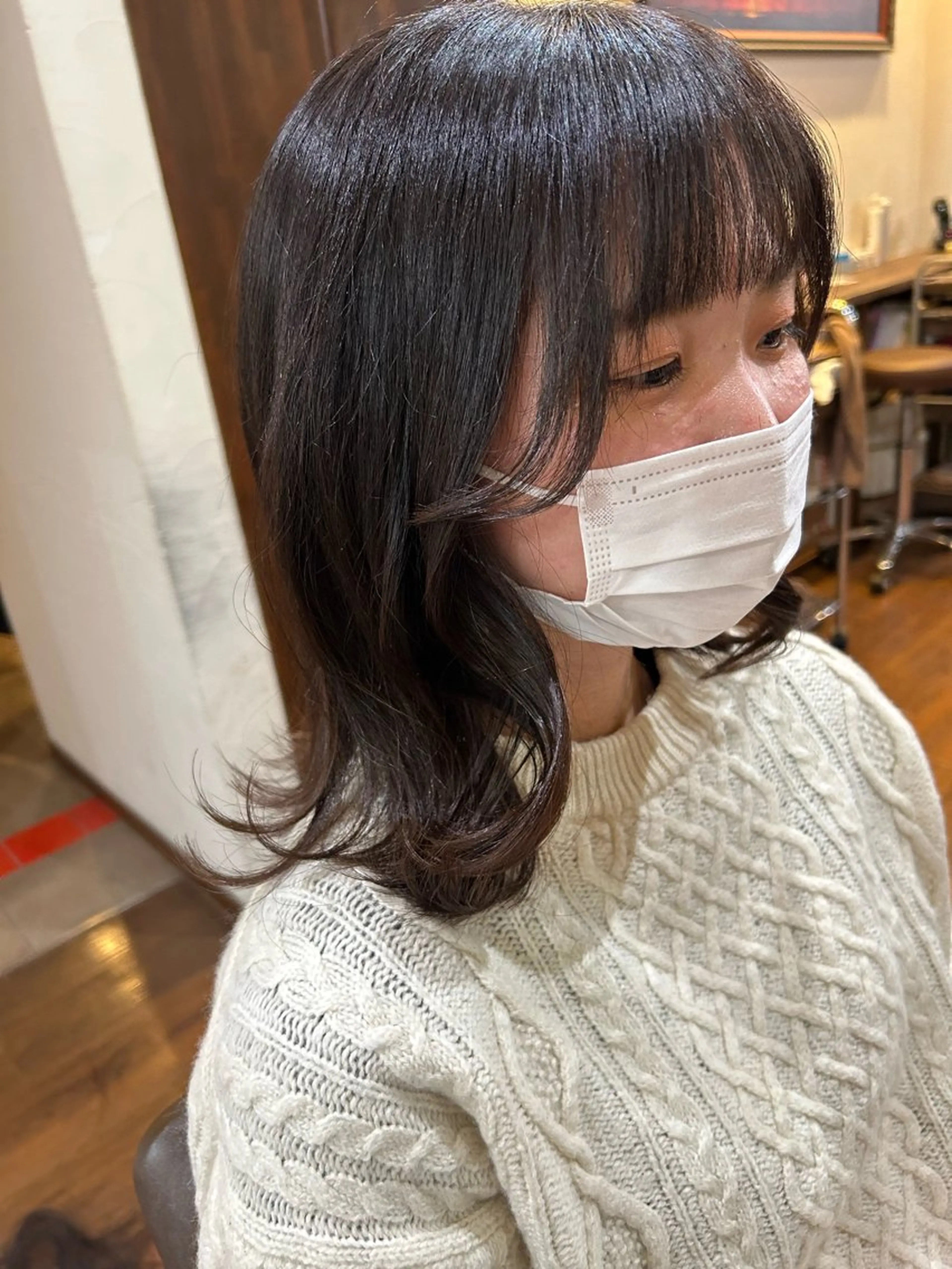 ミディアム くびれヘア 顔周りカット レイヤーカット 美容室　Luccica HAWAII所属・村田 翔のヘアスタイル