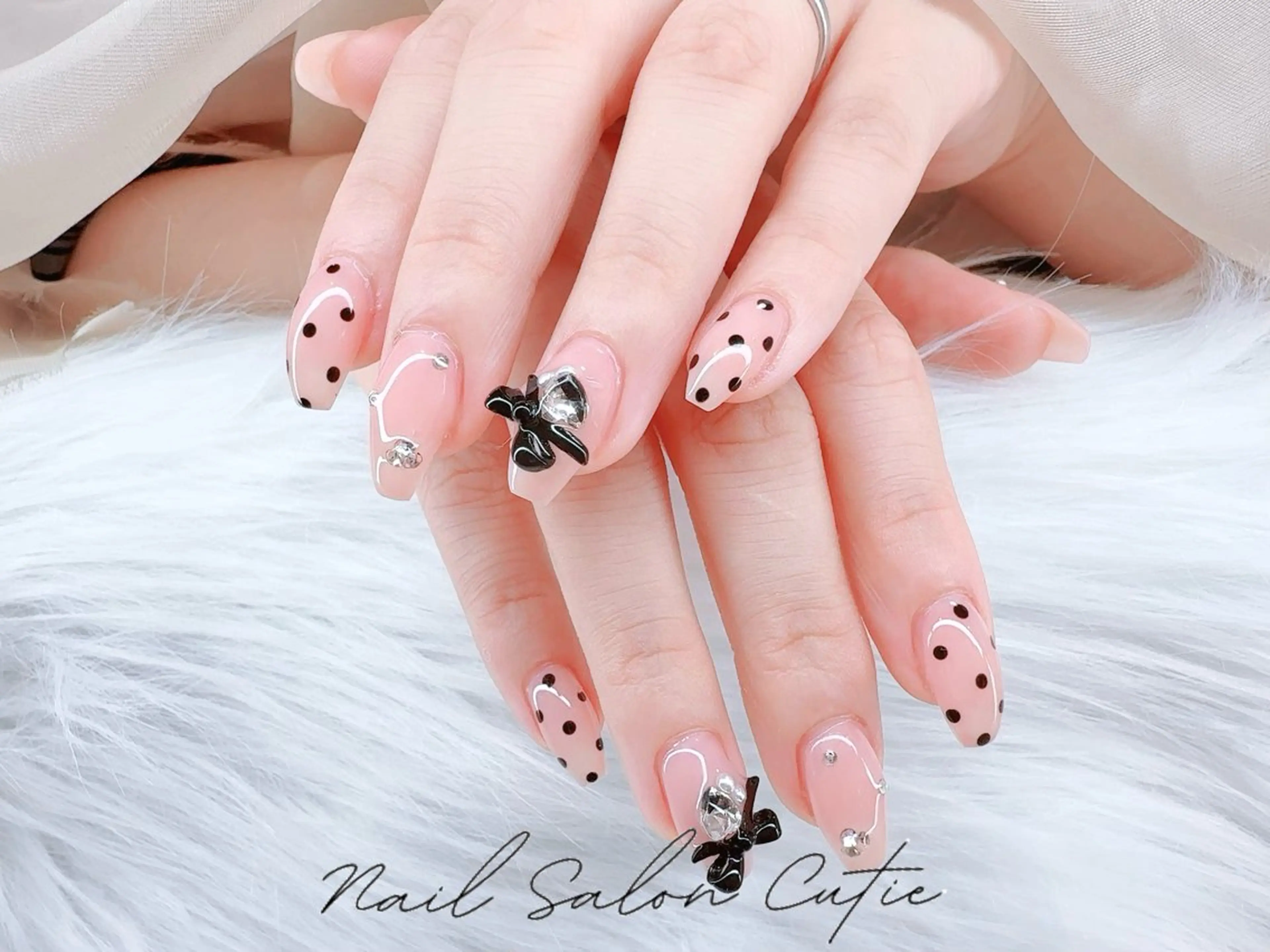 ネイル フットネイル ジェルネイル ハート 韓国ネイル マグネットネイル ハンドネイル ハンドケア 池袋東口cutie 爪形成ワンホンネイルのネイルデザイン