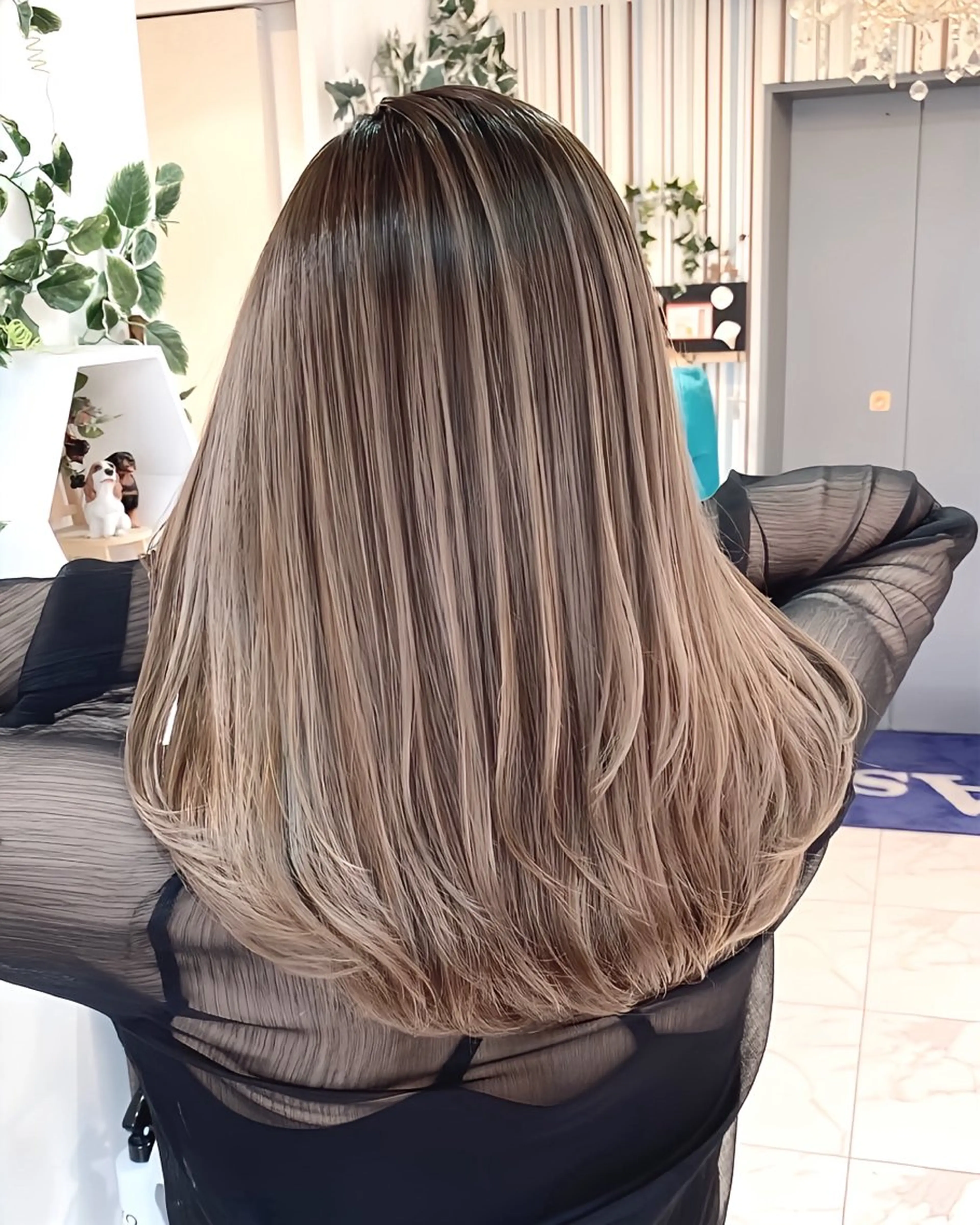 ロング カラー ベージュカラー グレージュ ハイライトカラー ミルクティーベージュ 外国人風カラー ヘアカラー トリートメント 澤田 隆誠のヘアスタイル