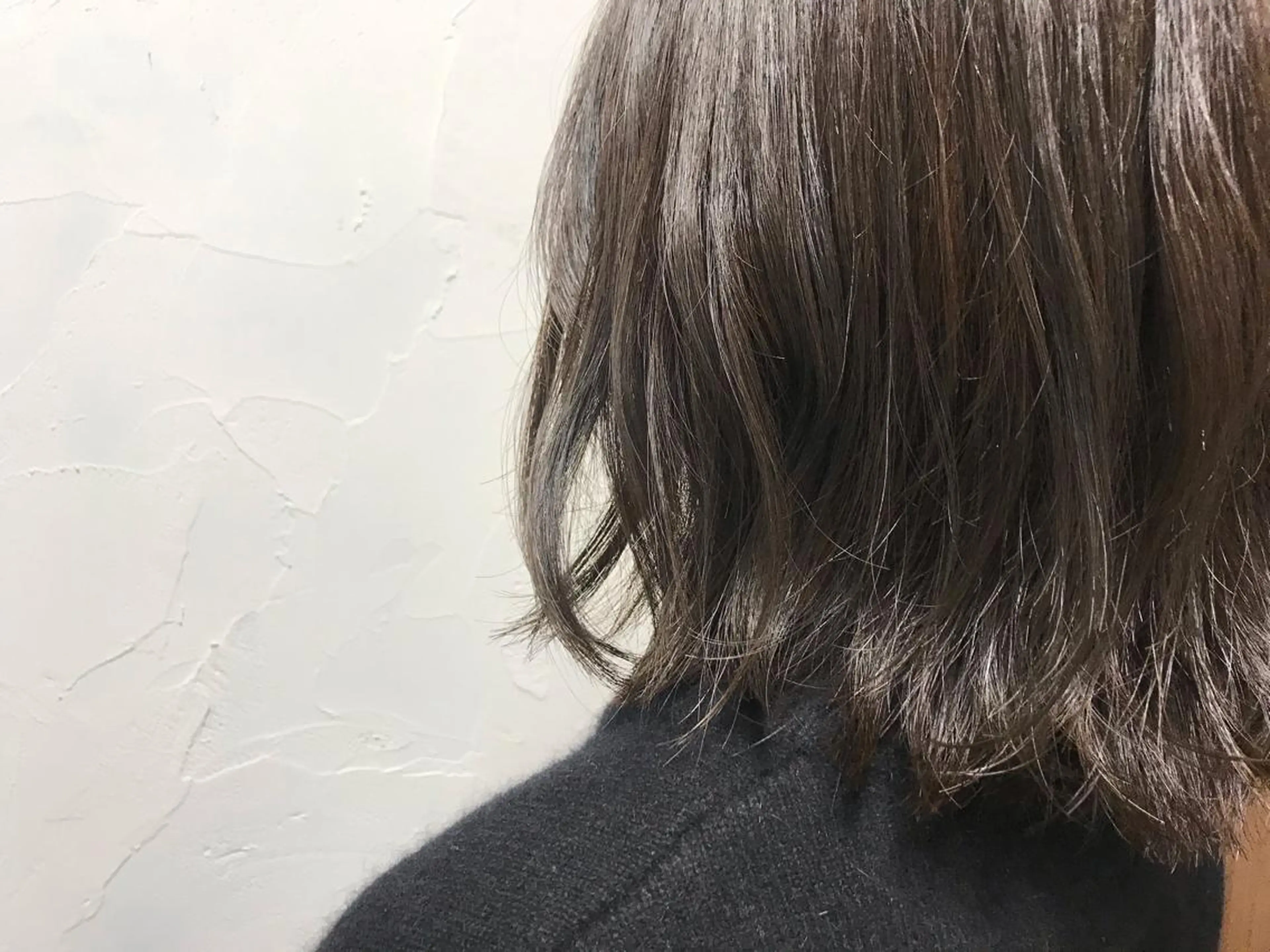 セミロング カラー 【Uneユヌ】菊地 春那のヘアスタイル