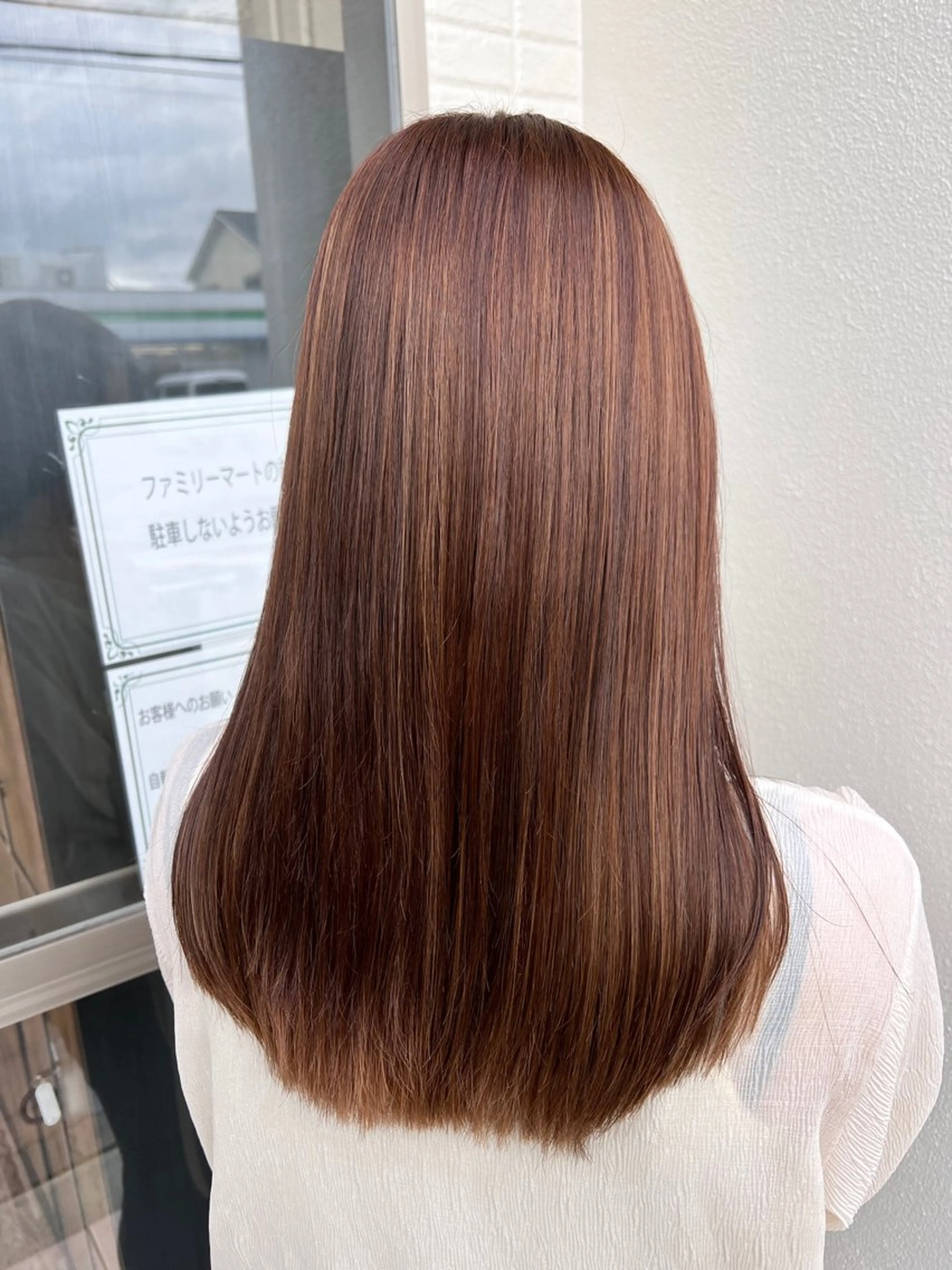 ミディアム カット ヘアカラー 縮毛矯正 トリートメント 岸本 桂輝のヘアスタイル