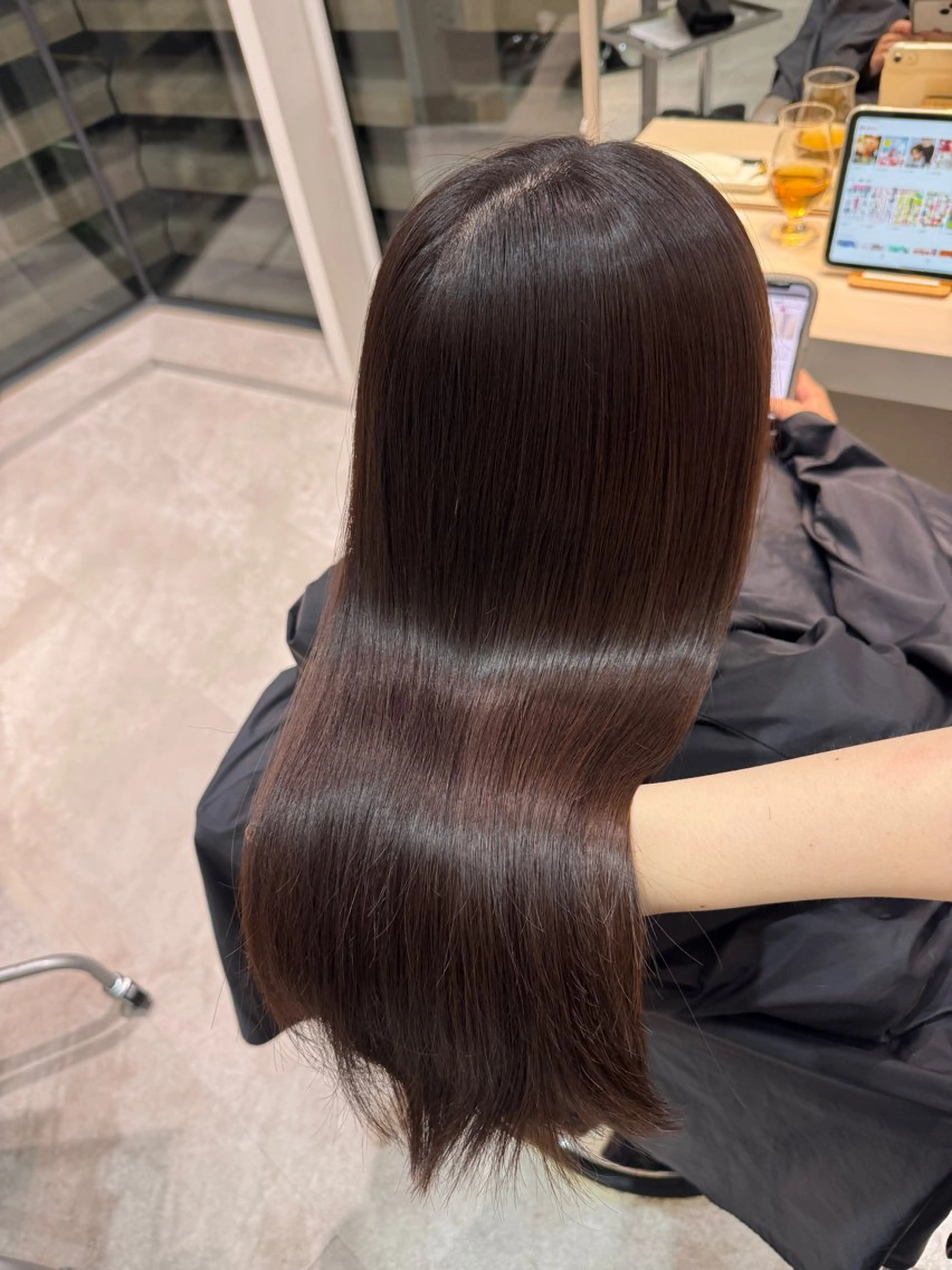 セミロング カラー カット ヘアカラー トリートメント COALL nex the salon所属・透け感グレージュ ふうか 渋谷のヘアスタイル