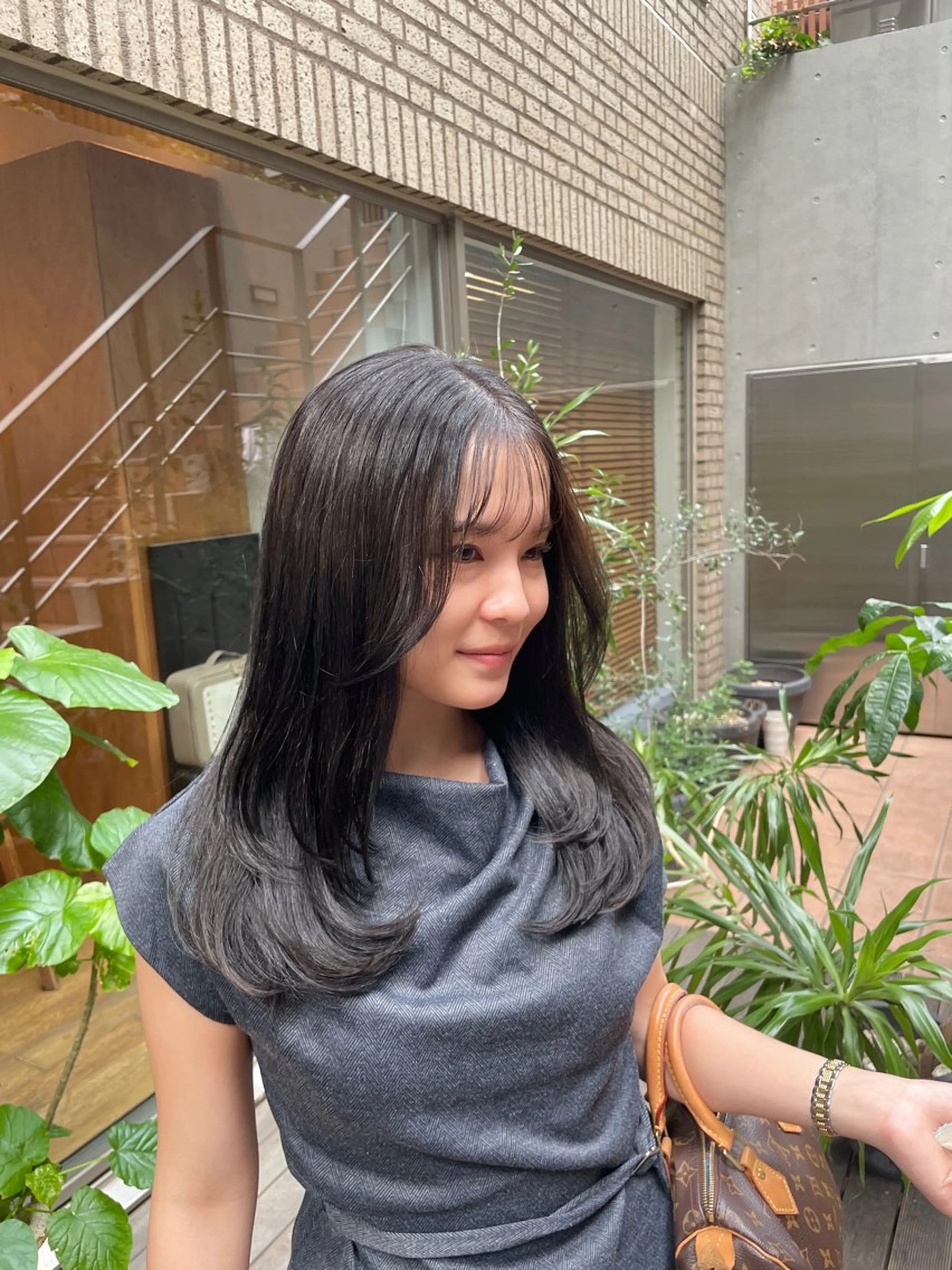 ロング カラー 透明感カラー グレージュ オリーブグレージュ オリーブグレー レイヤーカット カット ヘアカラー トリートメント 縮毛矯正/暖色 カラー/ひかるのヘアスタイル