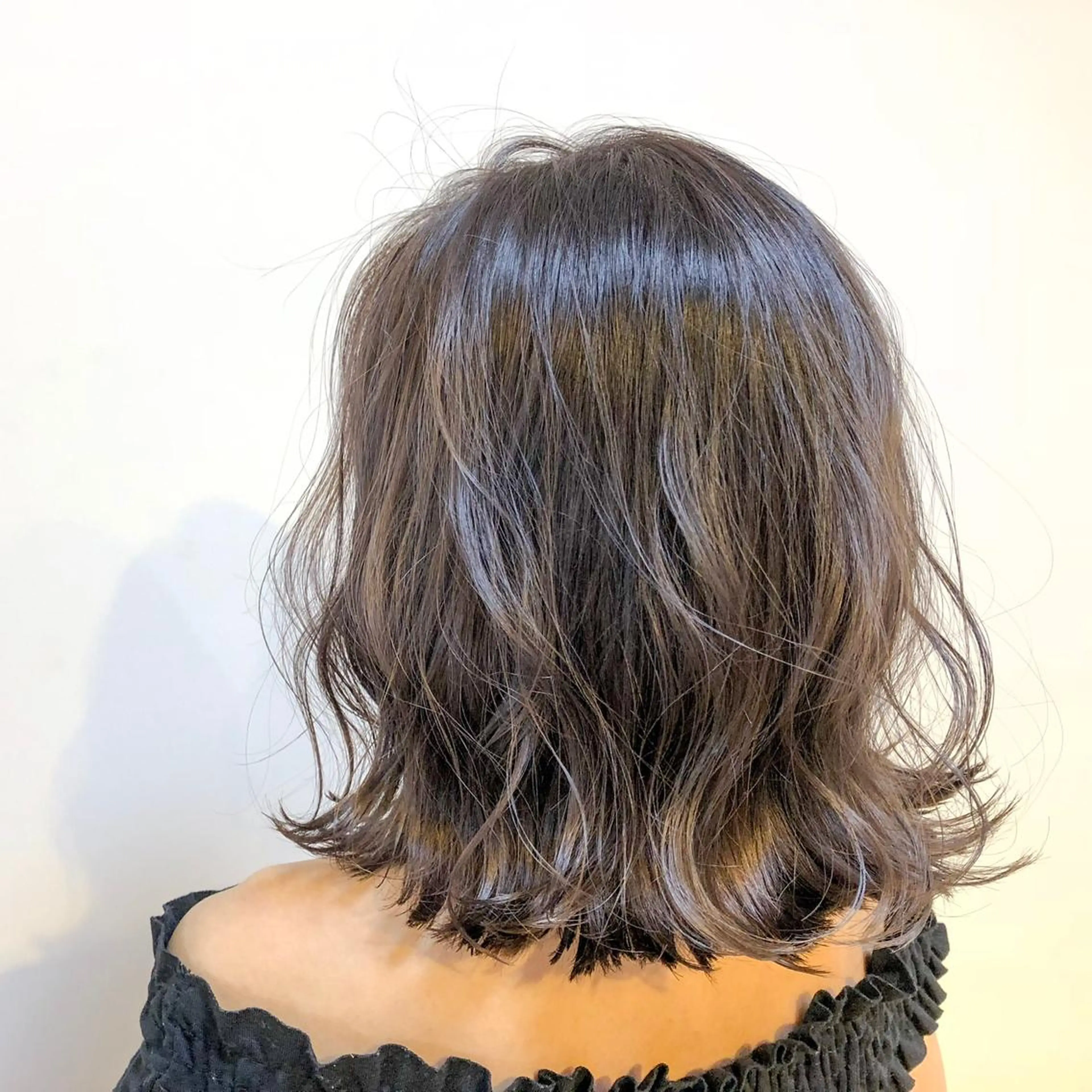 ショート カラー ブリーチ ラベンダーカラー ラベンダーグレー 尾籠 美幸 （オゴモリ ミユキ）のヘアスタイル