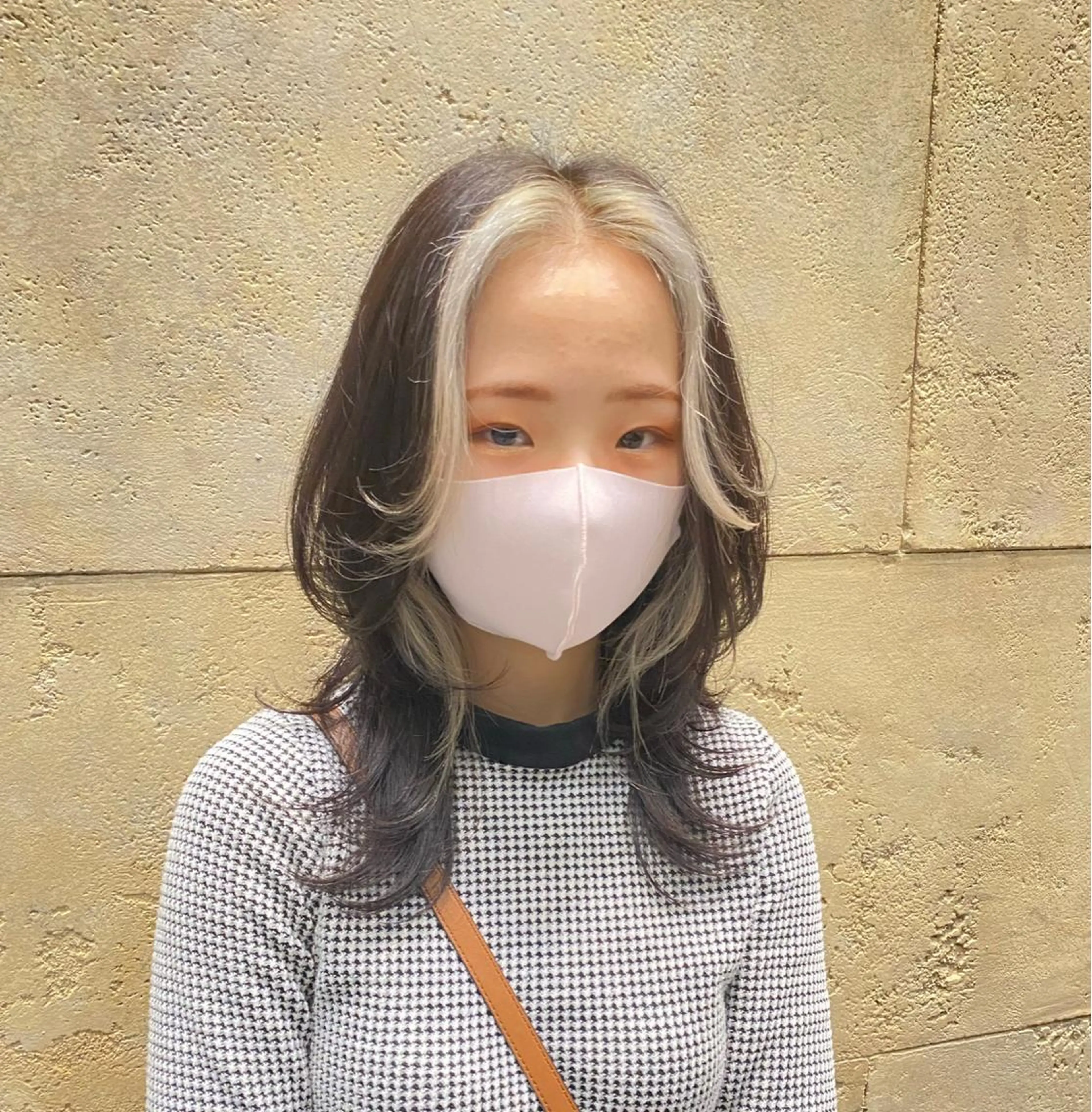 ミディアム カラー ミストバング ブリーチ  フェイスフレーミング レイヤーカット 🌹古川暁 髪質改善縮毛矯正🌹のヘアスタイル