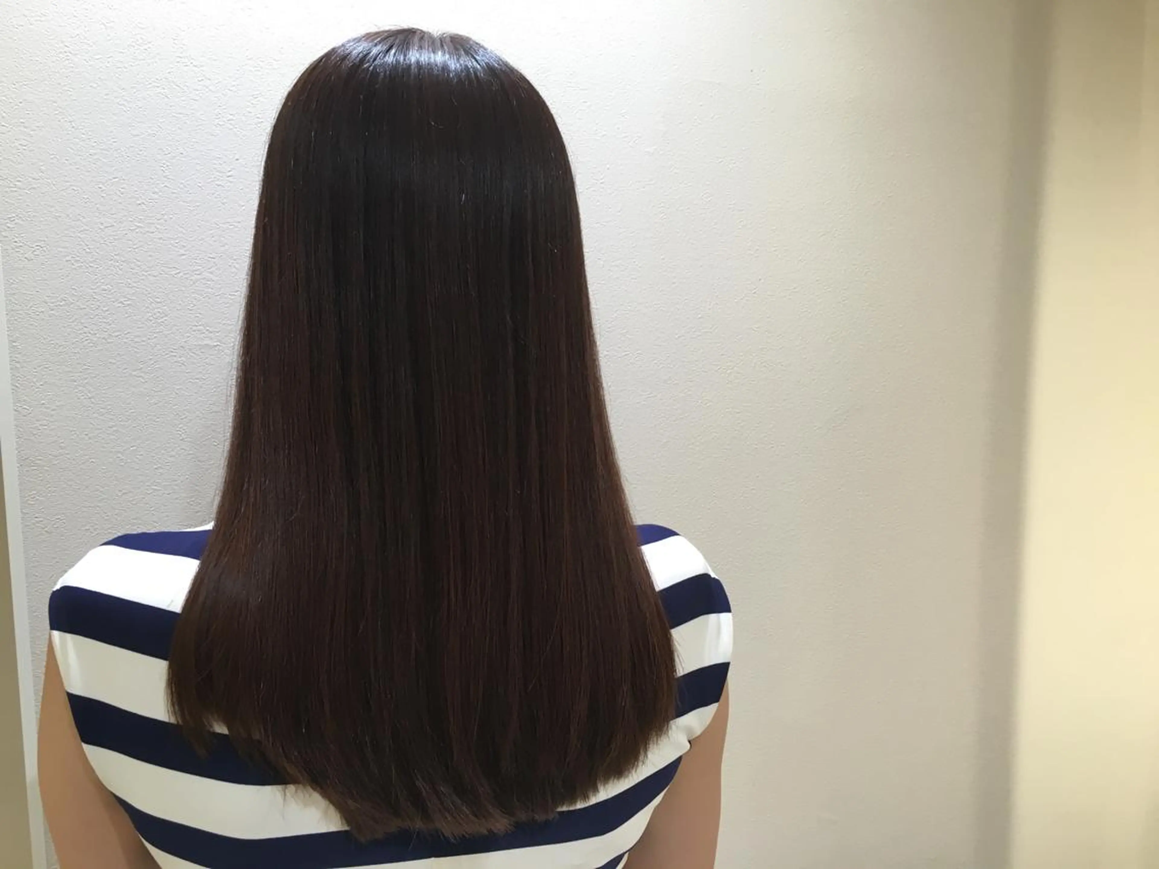 セミロング かねやす ゆなのヘアスタイル