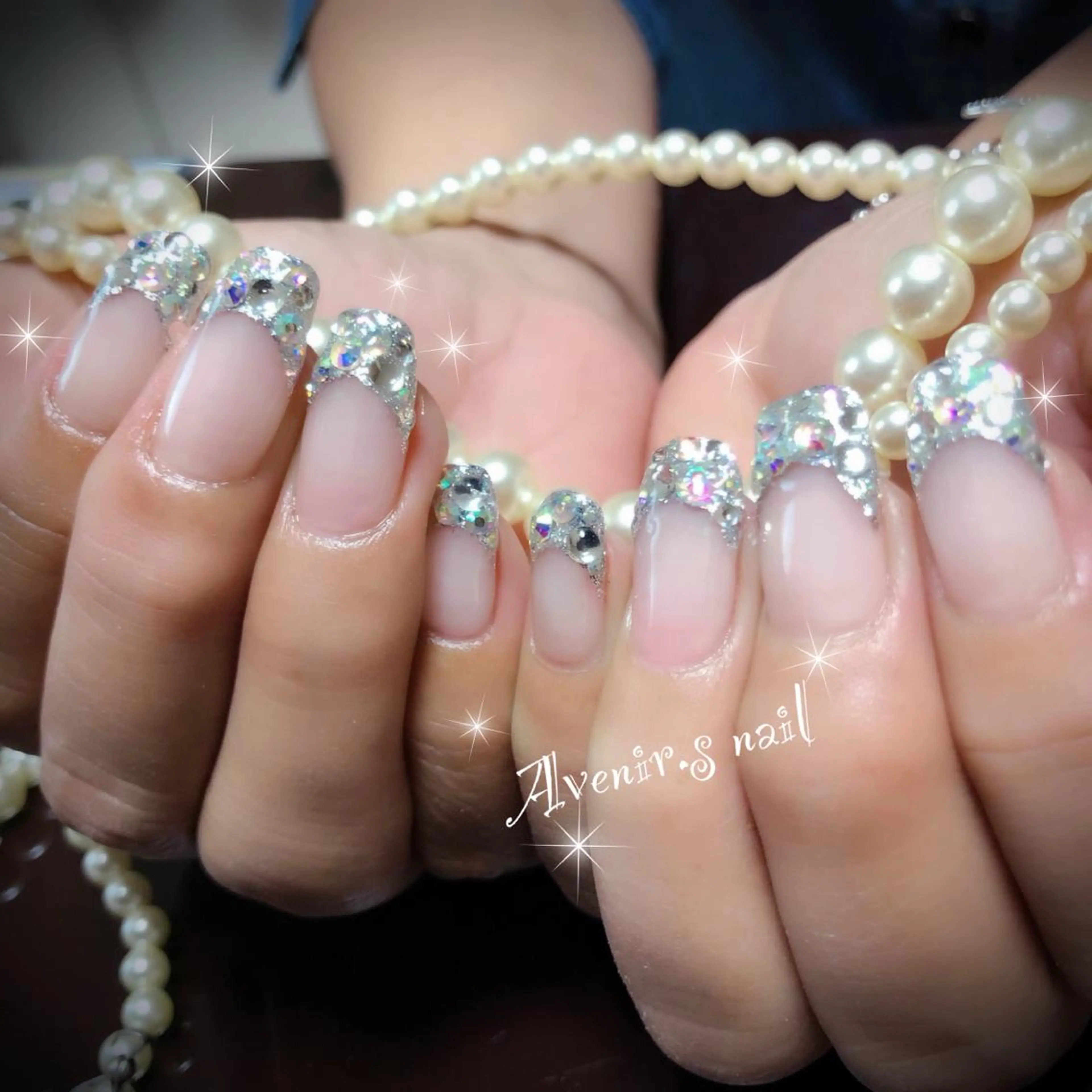 ネイル フレンチネイル ゴージャス キラキラネイル Home Salon Avenir.のネイルデザイン